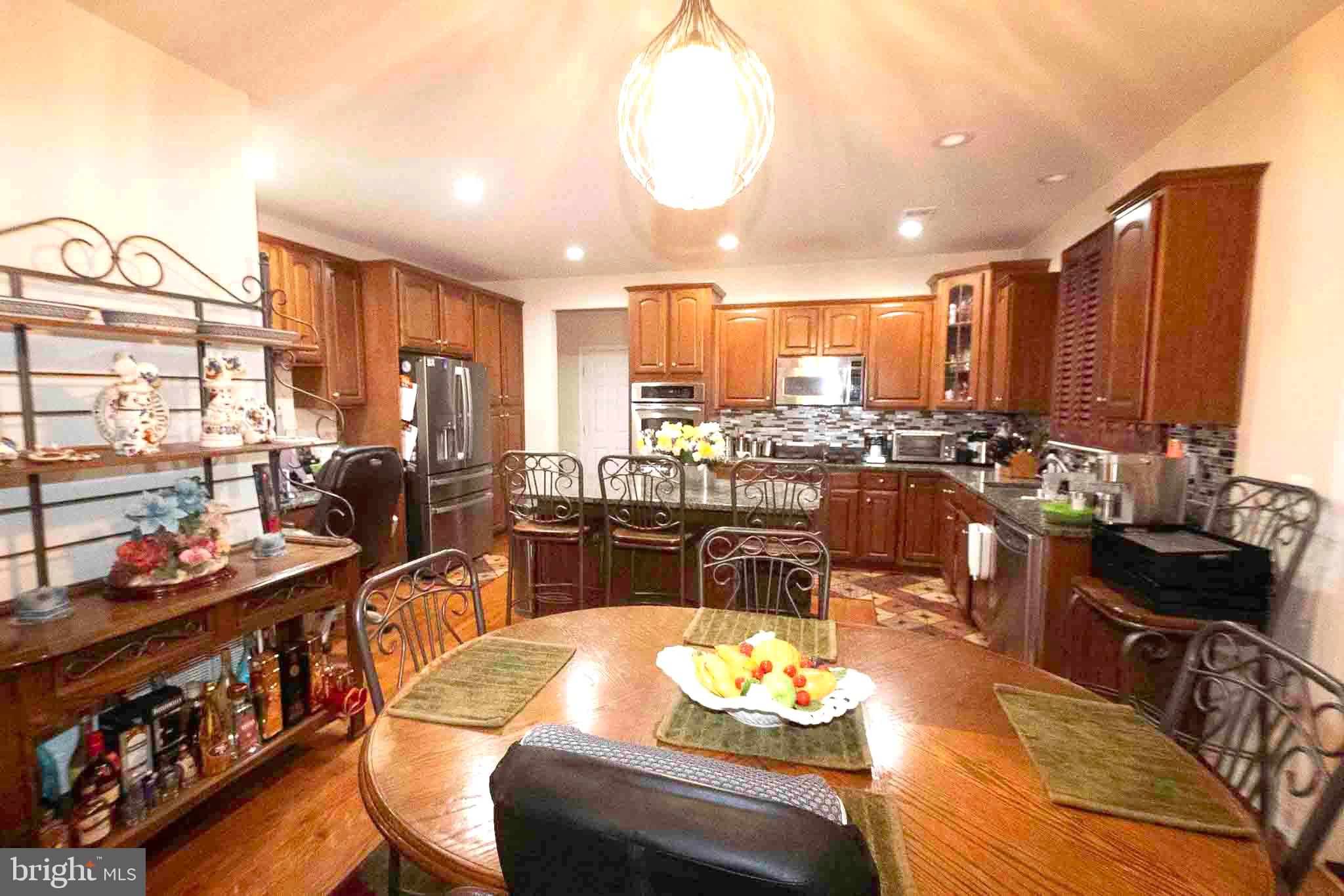 ESTATES AT LEE'S PARKE - Residential