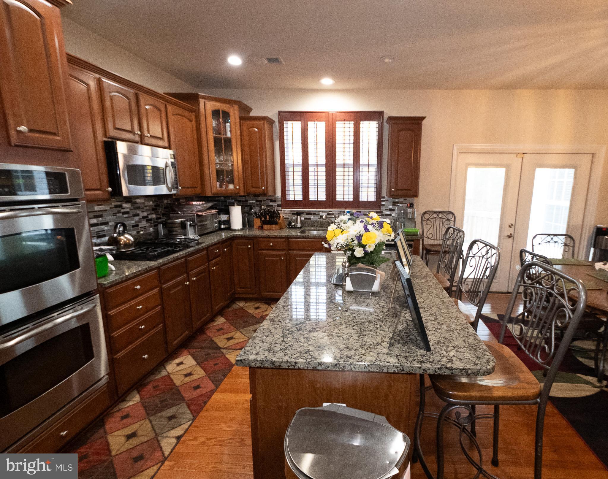 ESTATES AT LEE'S PARKE - Residential