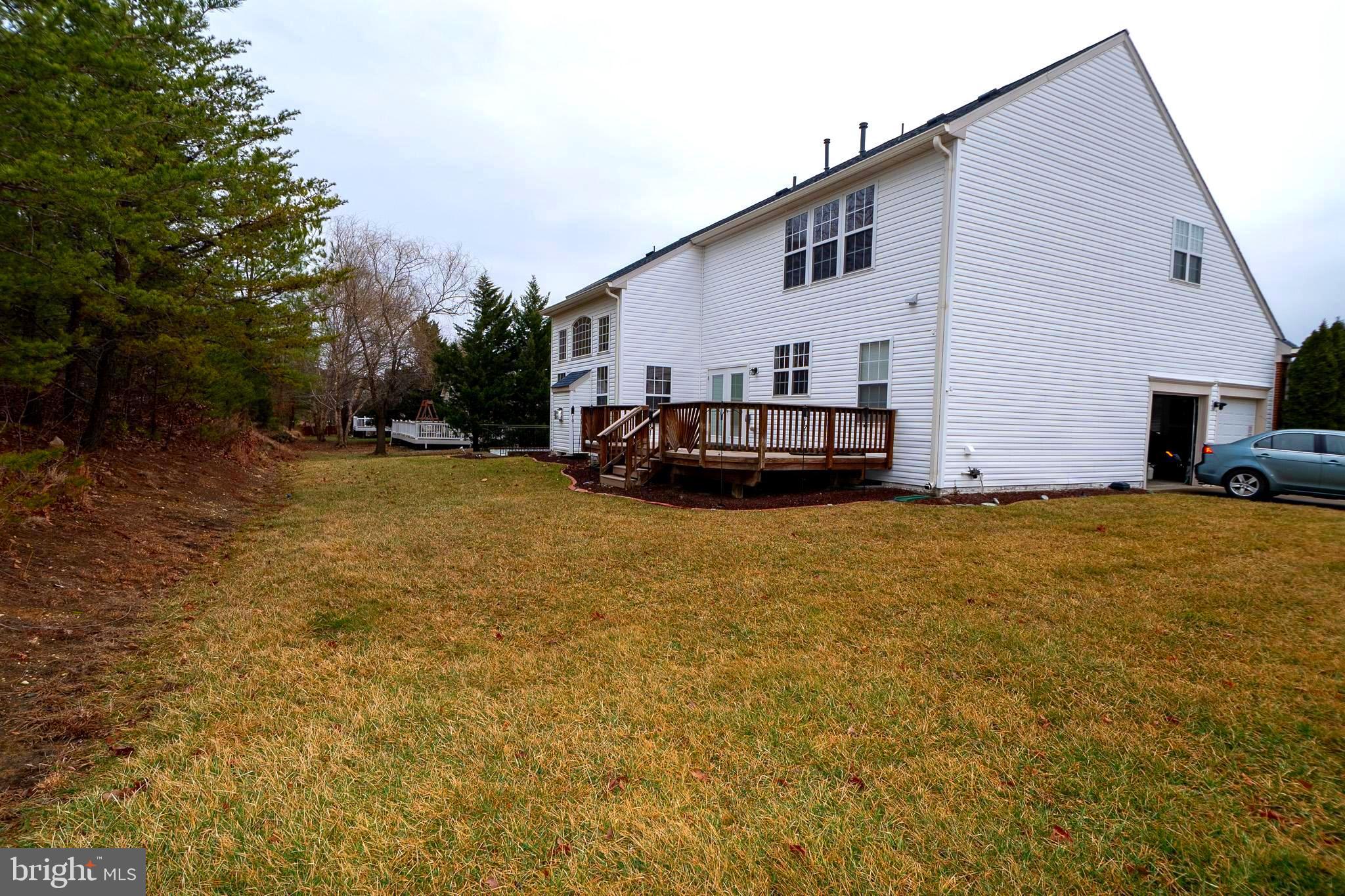 ESTATES AT LEE'S PARKE - Residential