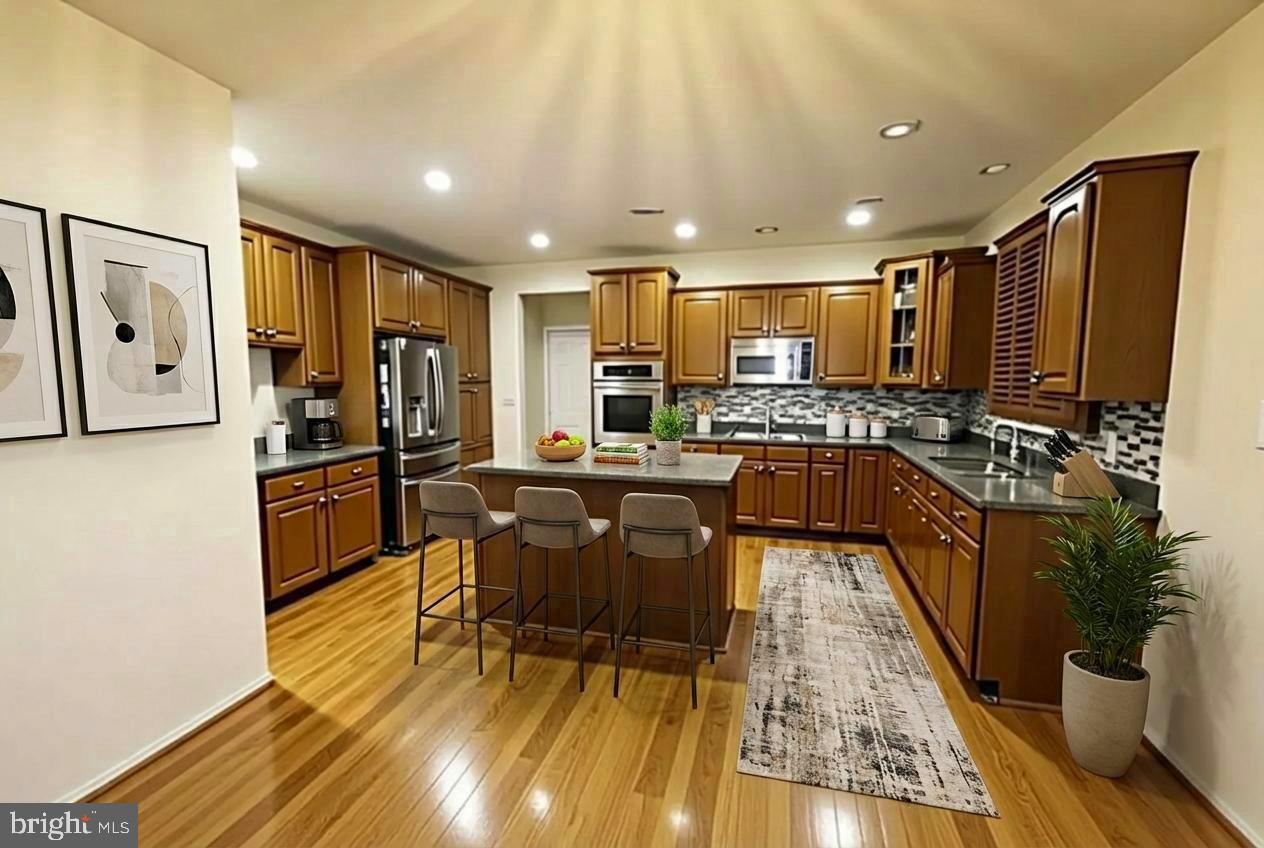 ESTATES AT LEE'S PARKE - Residential