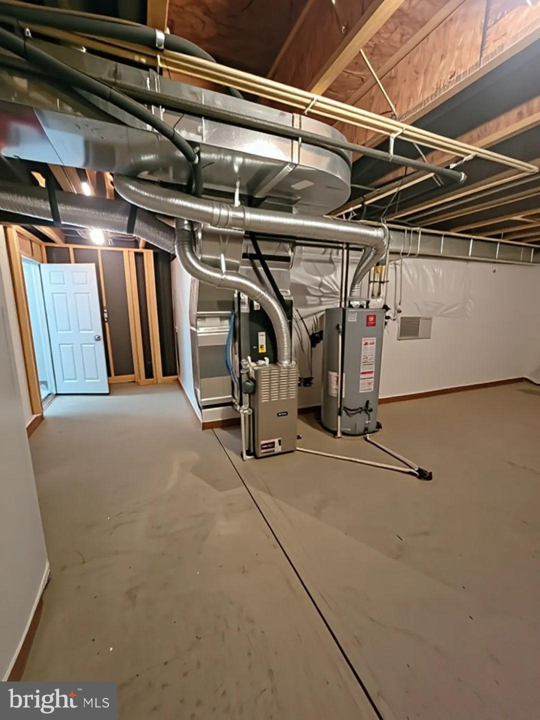 ESTATES AT LEE'S PARKE - Residential