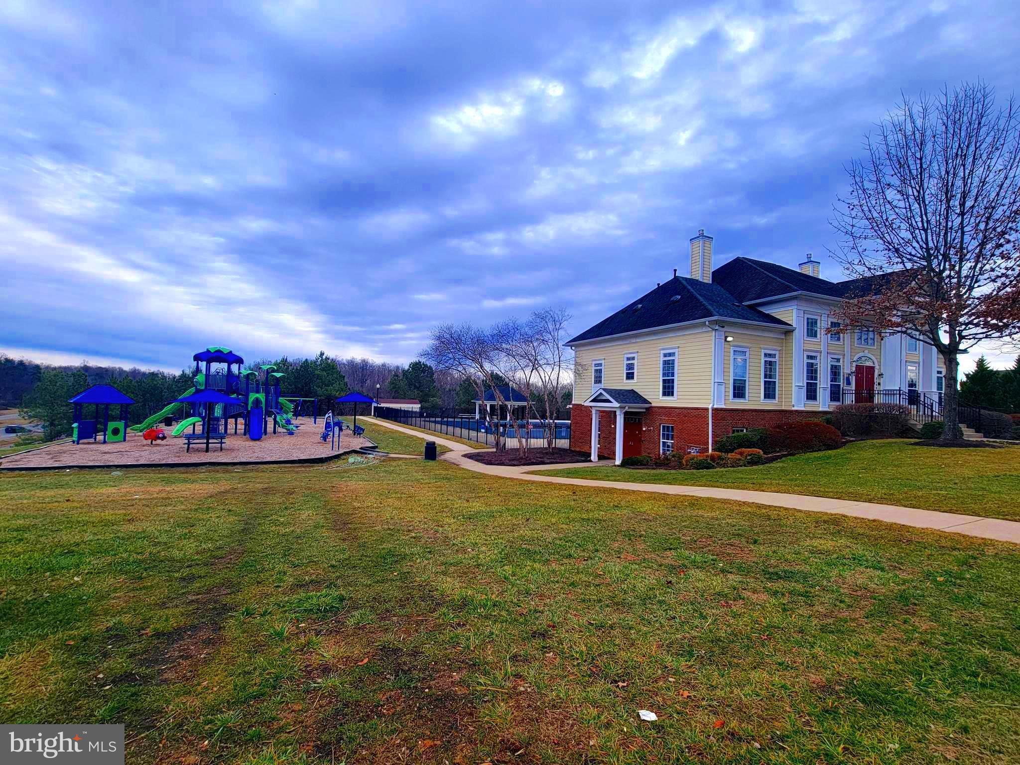 ESTATES AT LEE'S PARKE - Residential