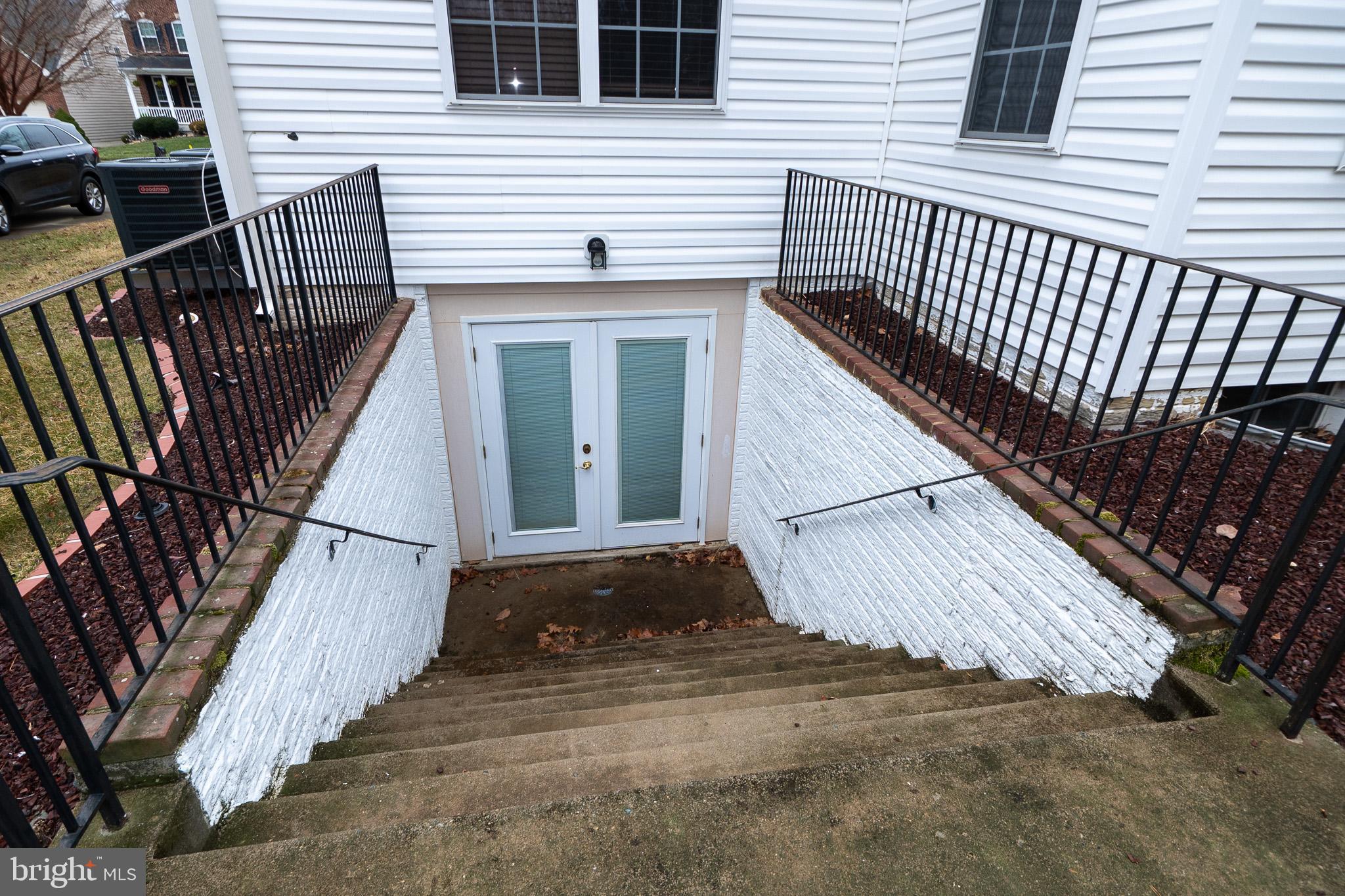 ESTATES AT LEE'S PARKE - Residential