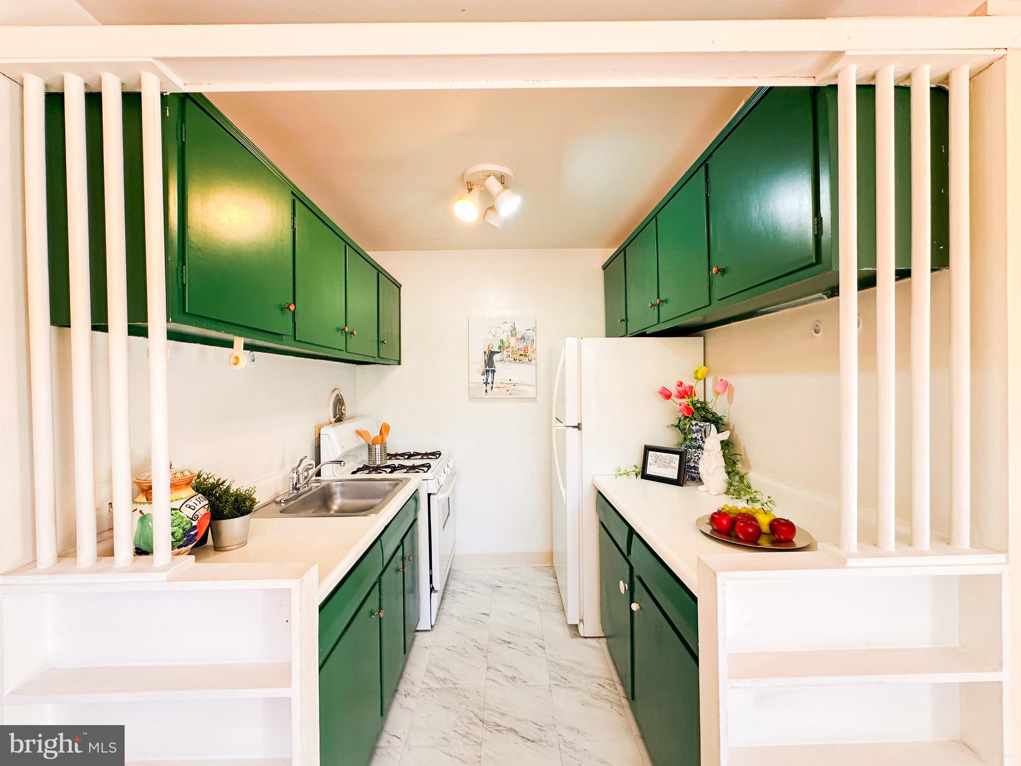 HERITAGE WOODS NORTH - Residential