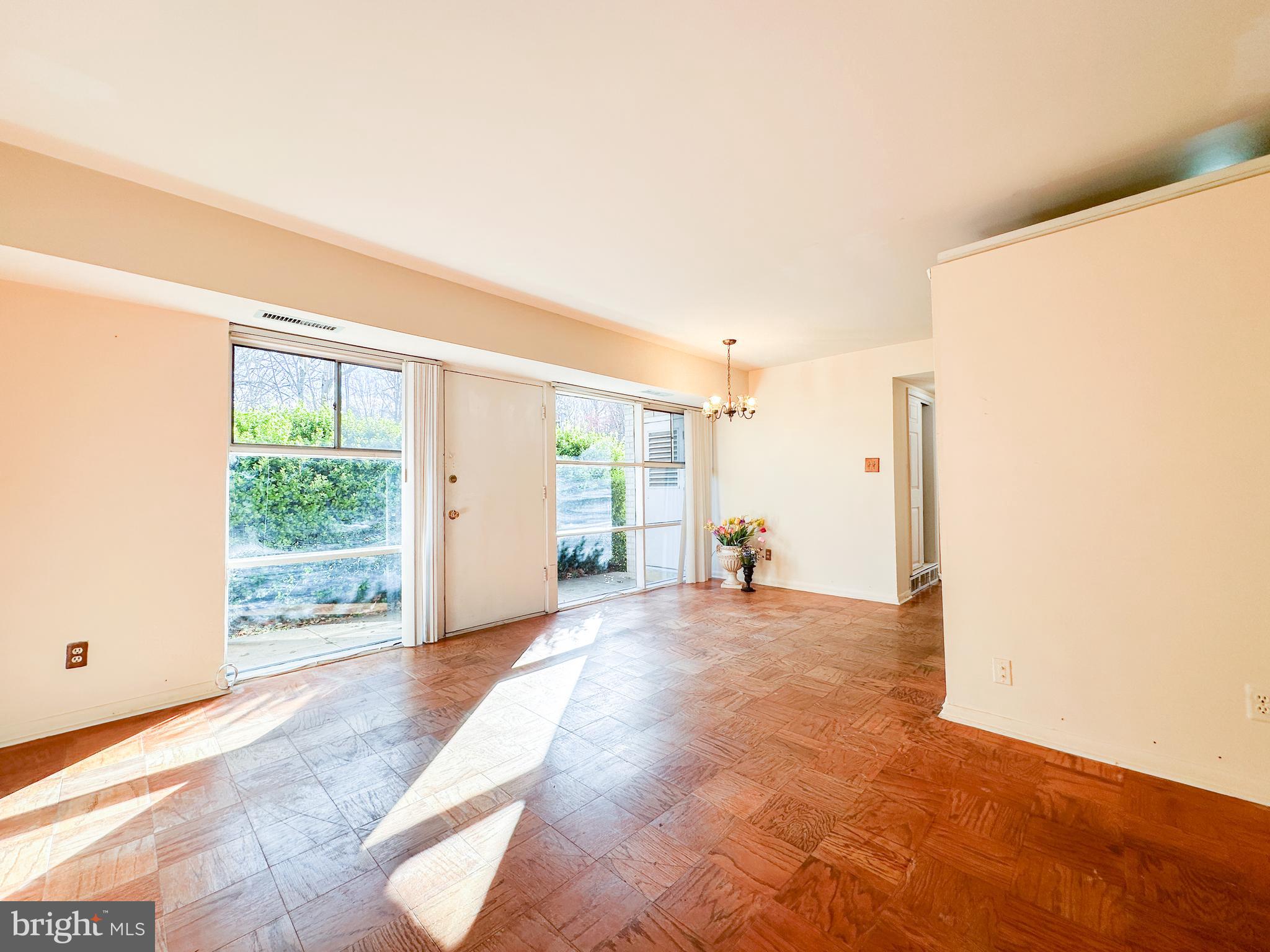 HERITAGE WOODS NORTH - Residential