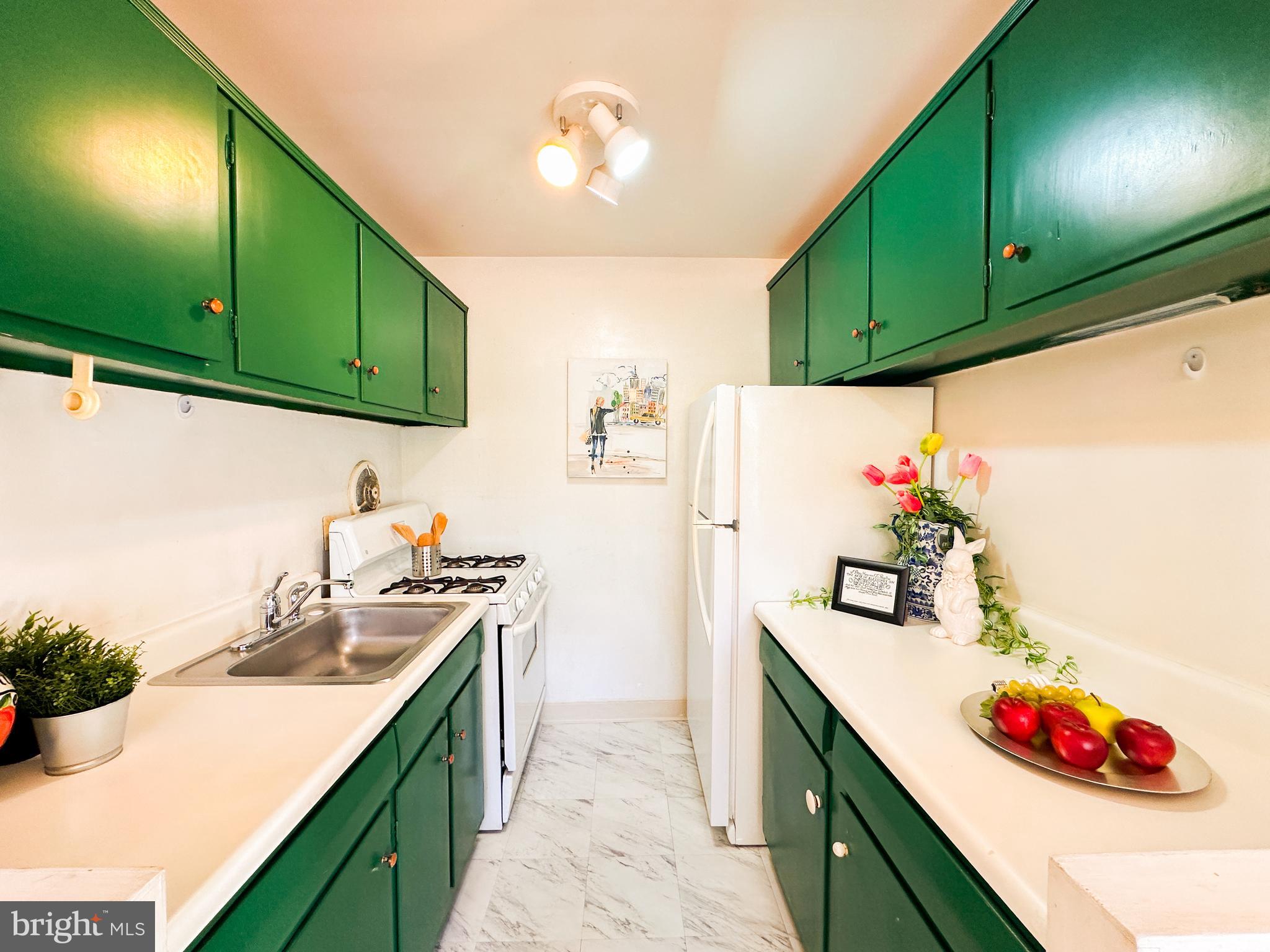 HERITAGE WOODS NORTH - Residential