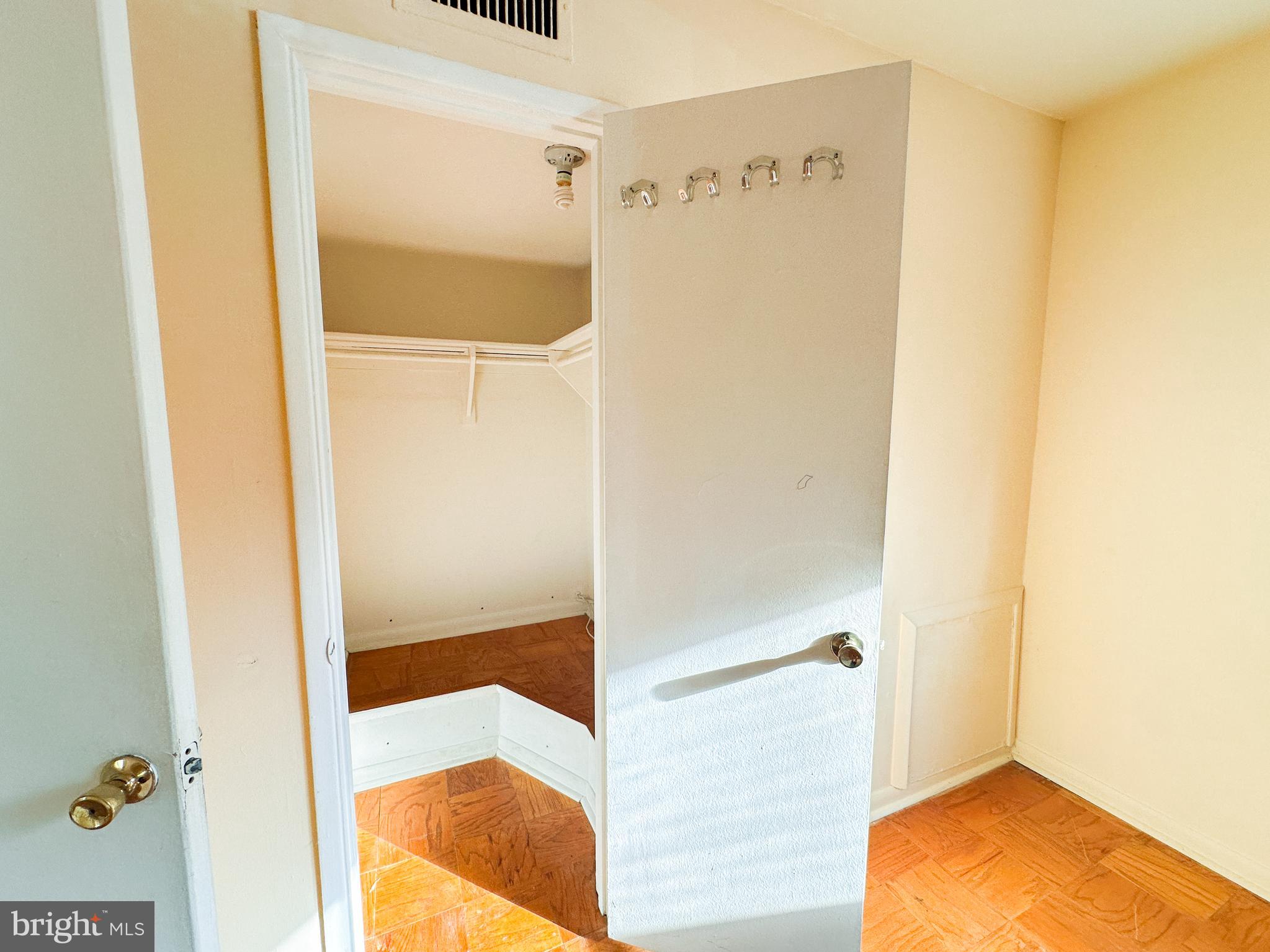 HERITAGE WOODS NORTH - Residential