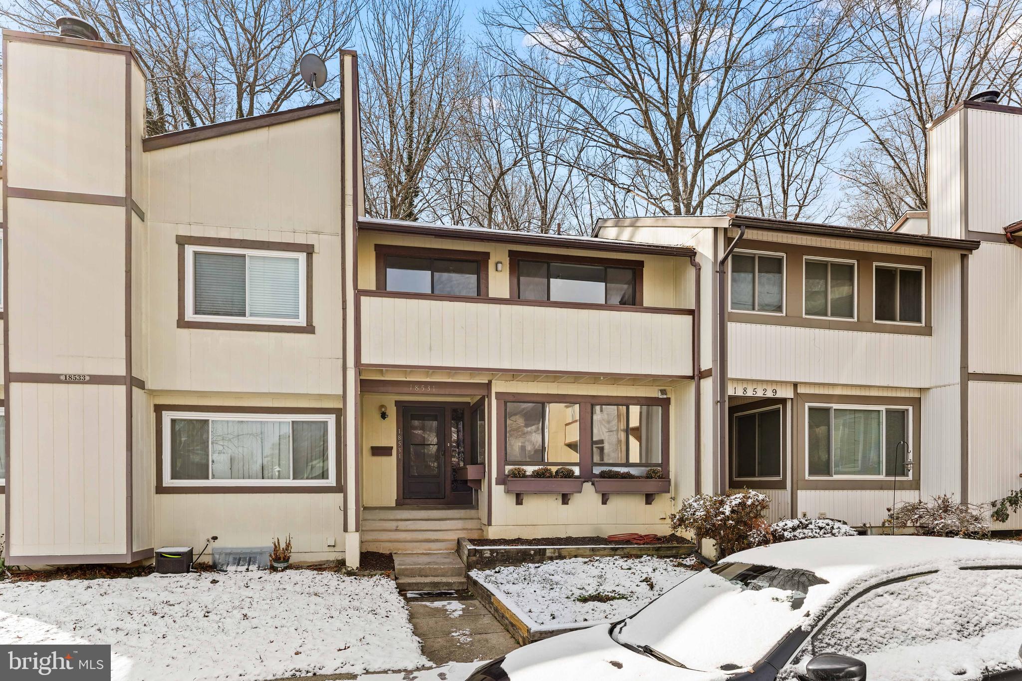 18531 SPLIT ROCK LANE