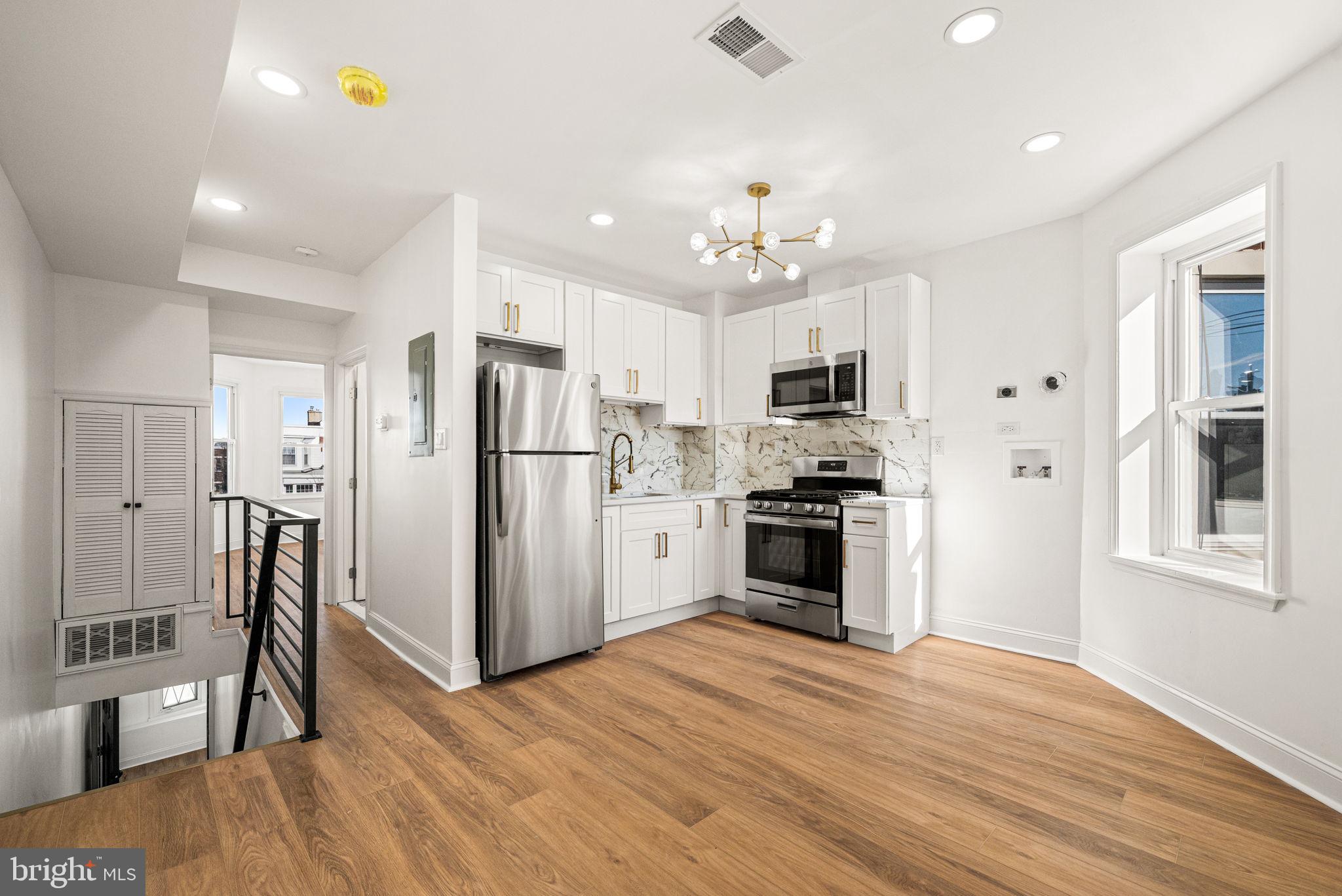 6128 CHESTNUT STREET