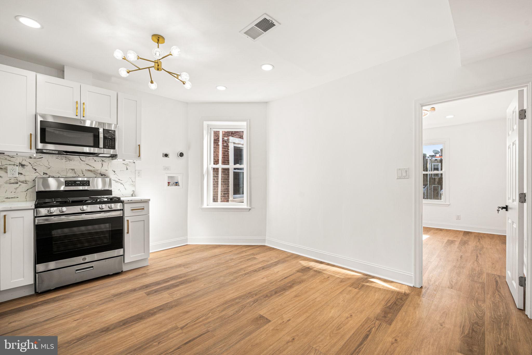 6128 CHESTNUT STREET