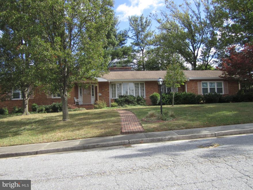 CUSTOM BUILT, ONE FAMILY LINTHICUM CLASSIC!! AWESOME 85' ALL-BRICK RANCHER WITH 2-CAR SIDE ENTRY GARAGE. 4 BEDROOMS 3 FULL BATHS ON MAIN LEVEL. 3 FIREPLACES! HUGE BASEMENT CLUBROOM, 4TH FULL BATH AND TONS OF STORAGE. SUNKEN LIVING ROOM & 1ST FLOOR FAMILY ROOM (BOTH WITH FIREPLACES) & BEAUTIFUL SUNROOM TO ENJOY PRIVATE BACKYARD! WONDERFULLY KEPT AND IMPROVED!