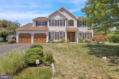 Homes For Sale - 1115 Stonehenge Drive<br/> READING, PA 19606