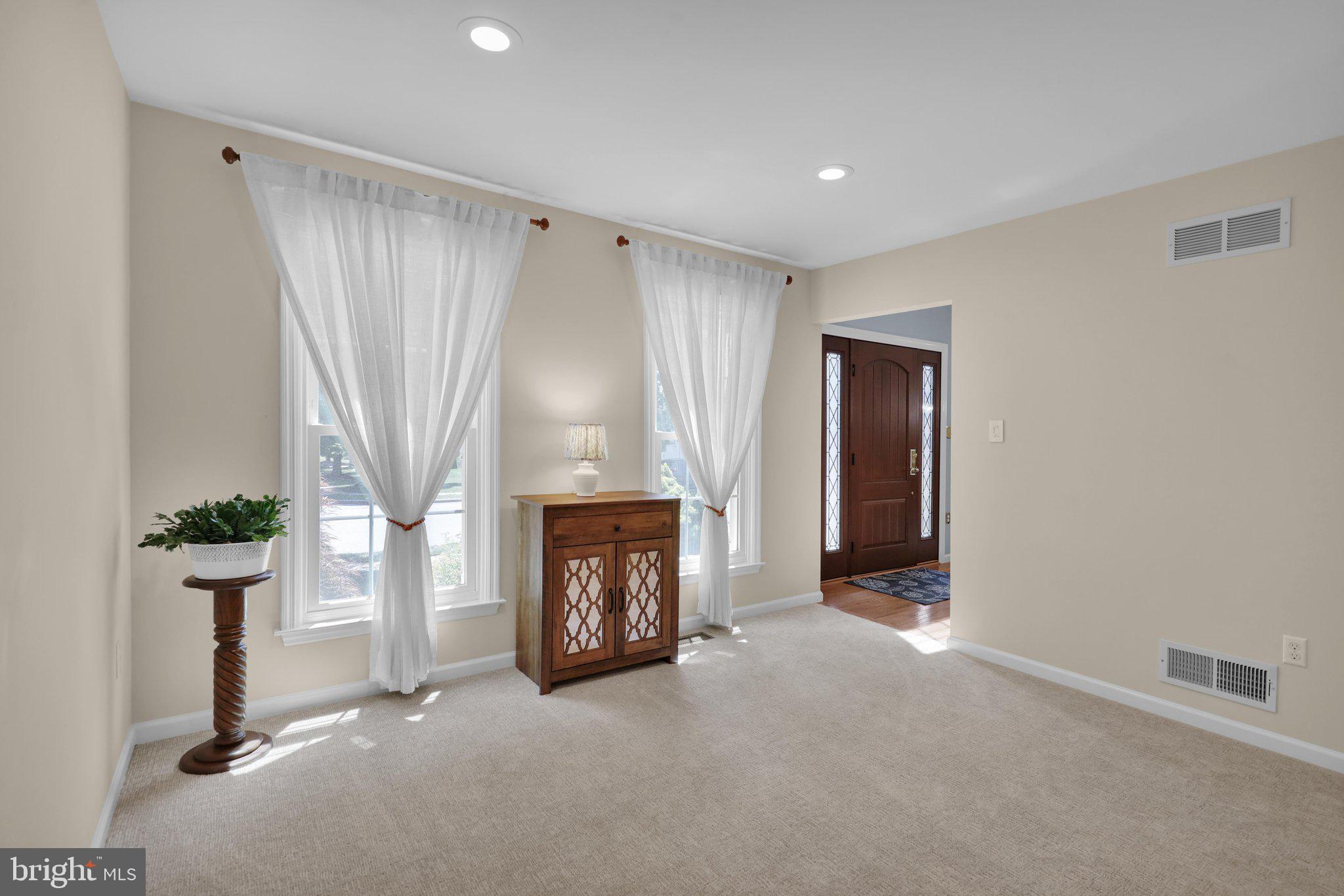 1115 STONEHENGE DRIVE