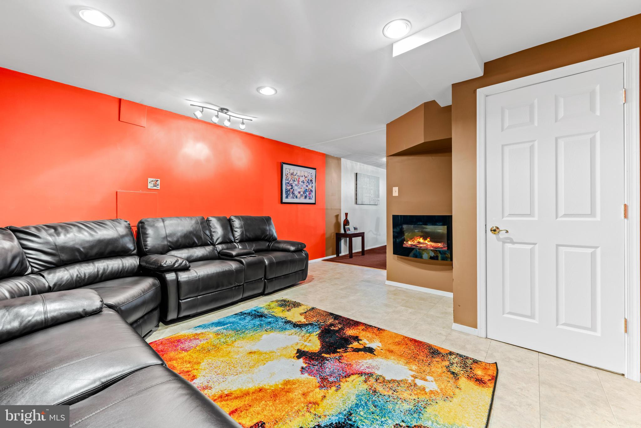 OLDE MILL ESTATES - Residential