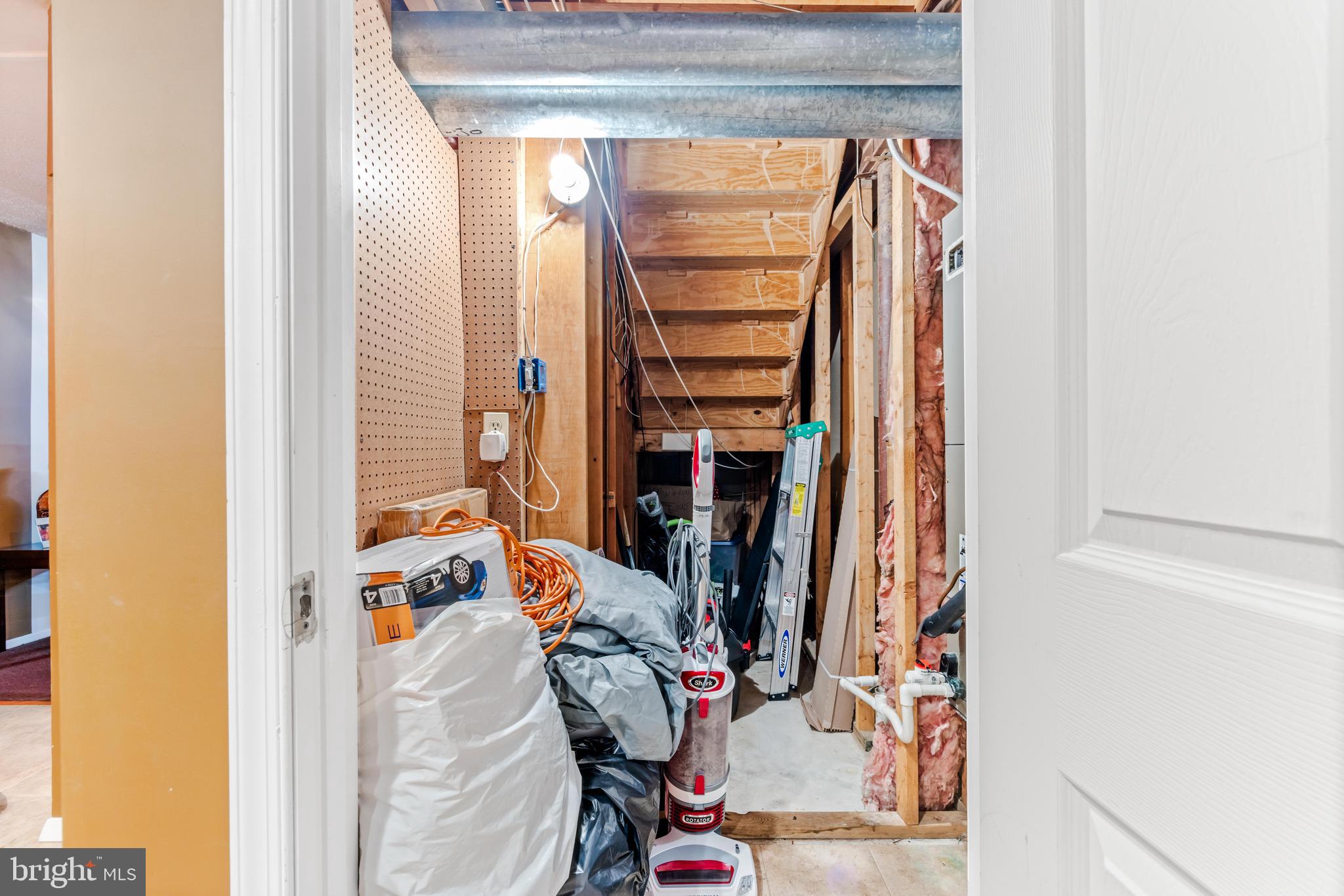 OLDE MILL ESTATES - Residential