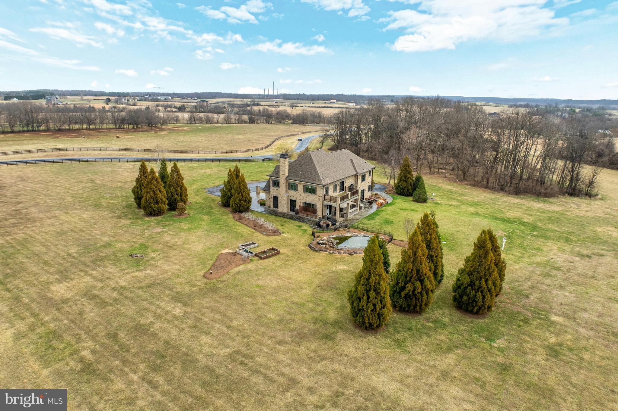 LEE'S CROSSING - Residential