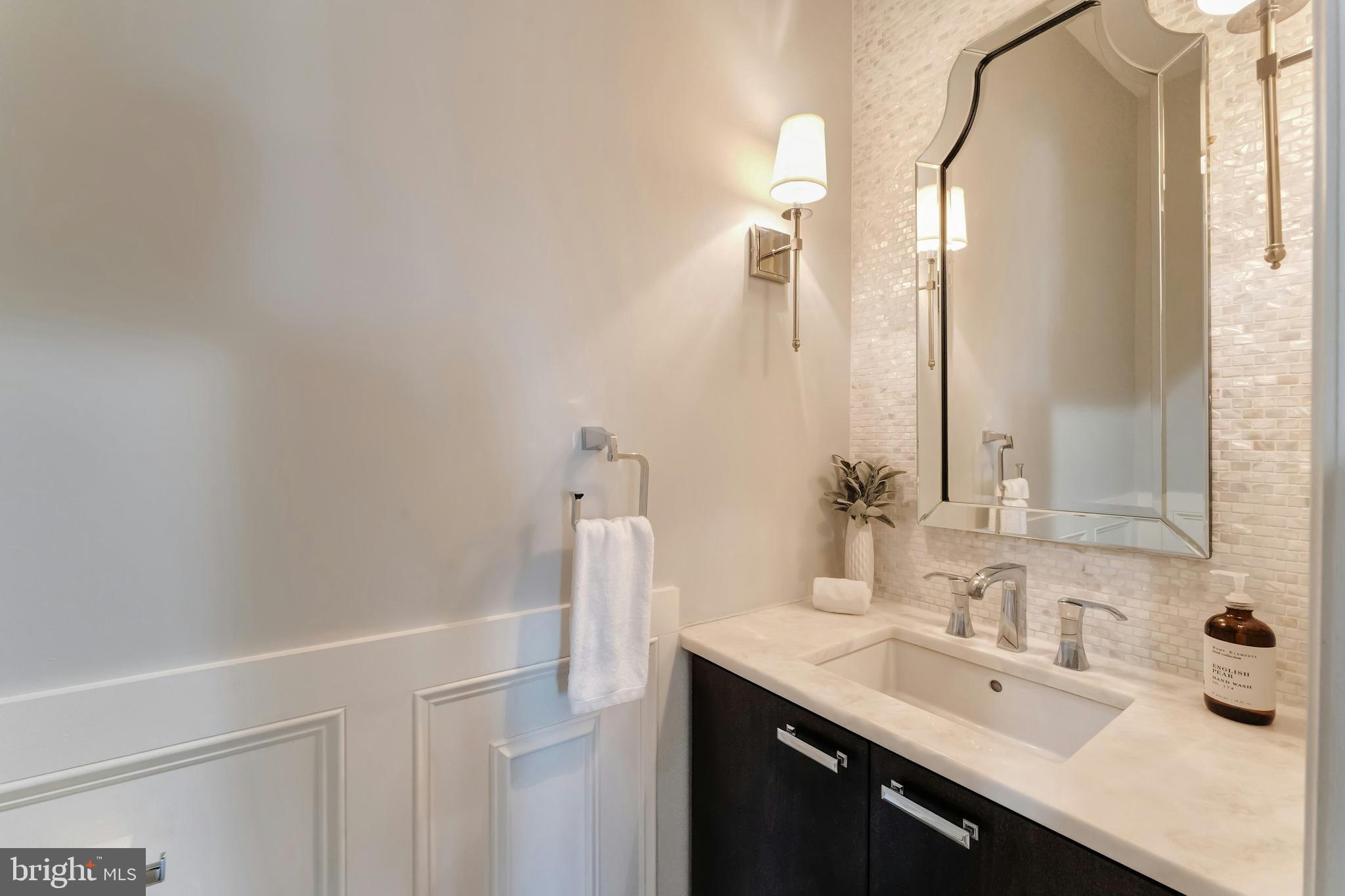 LEE'S CROSSING - Residential