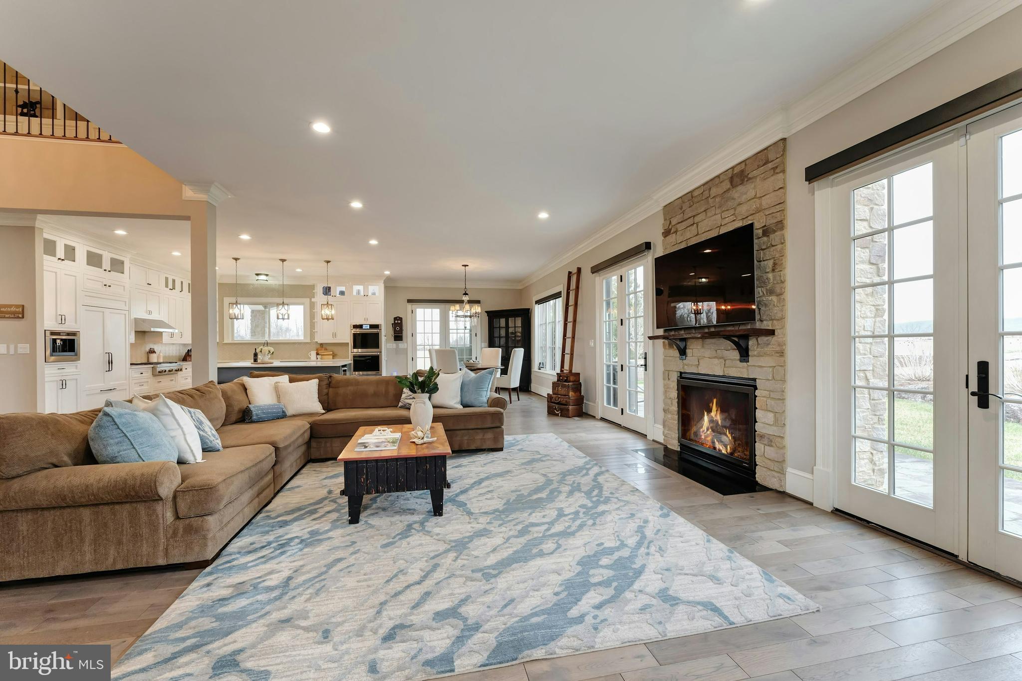 LEE'S CROSSING - Residential