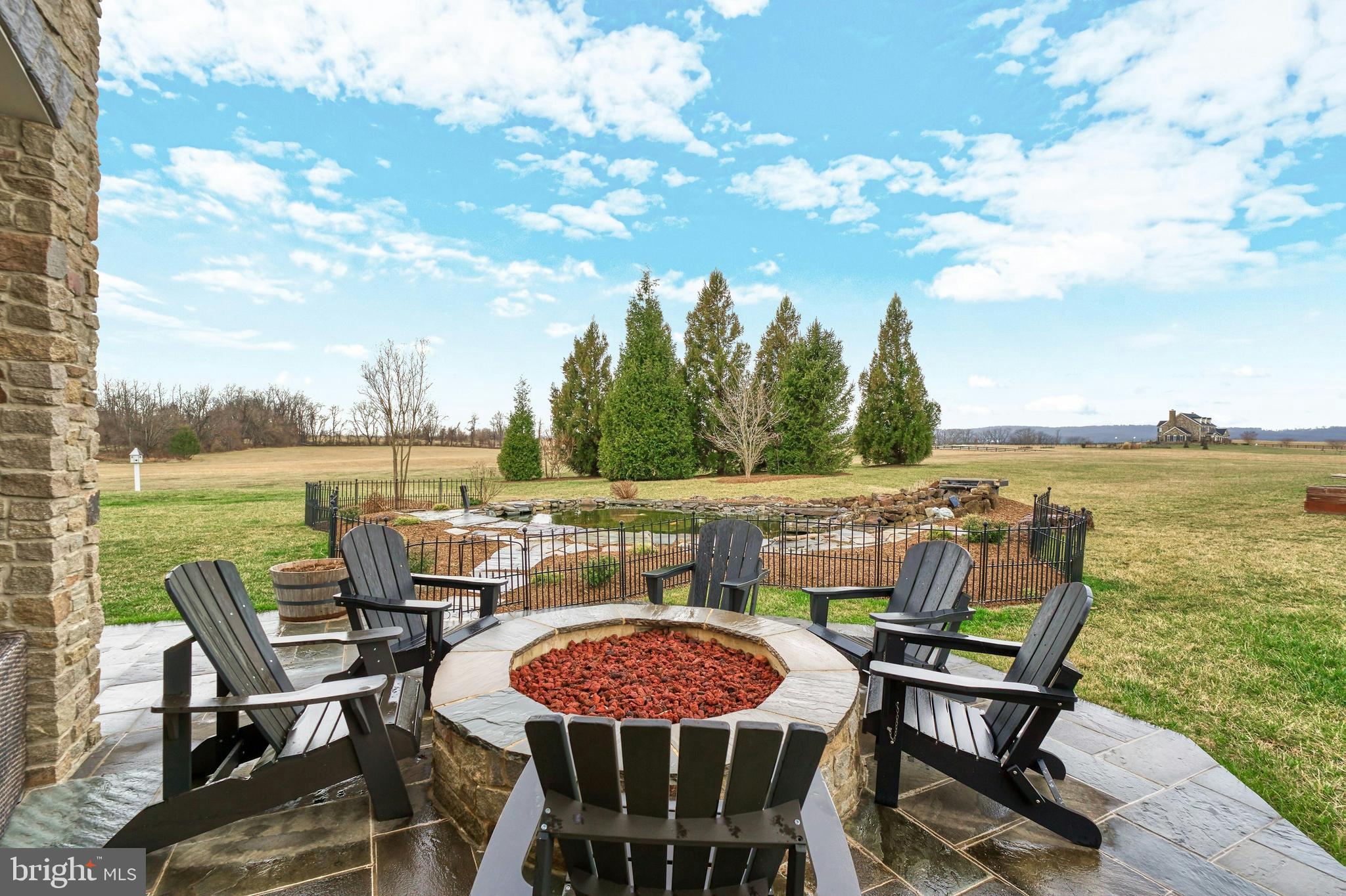 LEE'S CROSSING - Residential