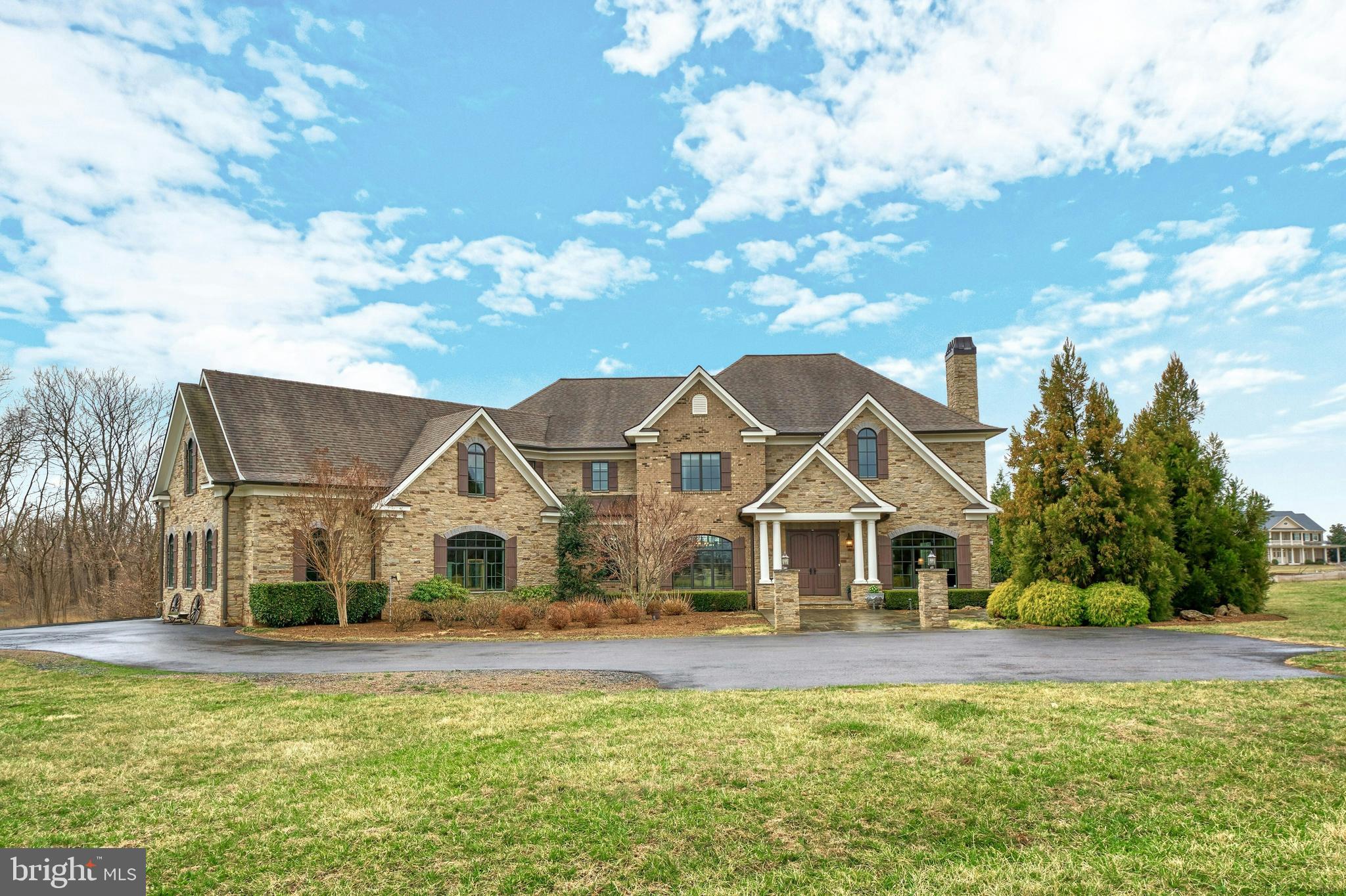 LEE'S CROSSING - Residential