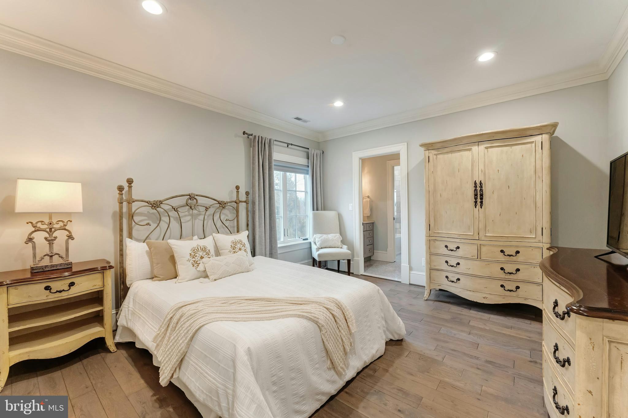 LEE'S CROSSING - Residential