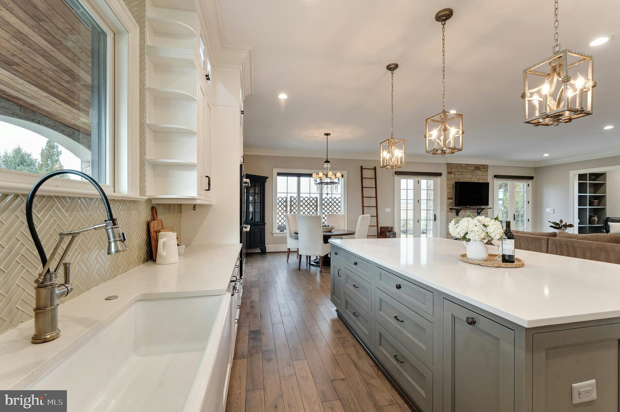 LEE'S CROSSING - Residential