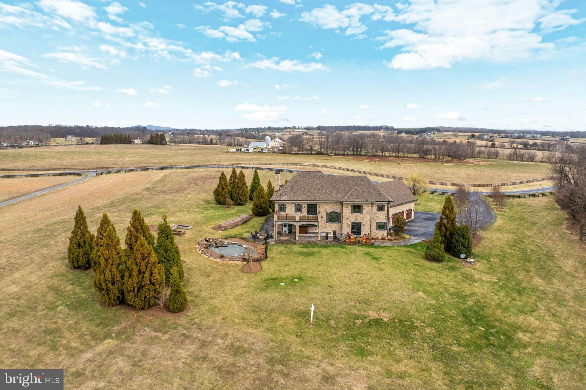 LEE'S CROSSING - Residential