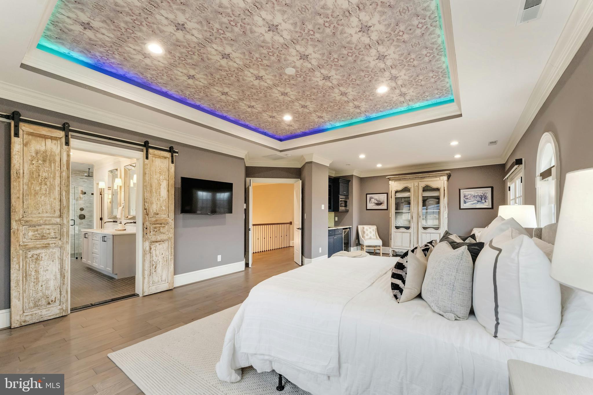 LEE'S CROSSING - Residential