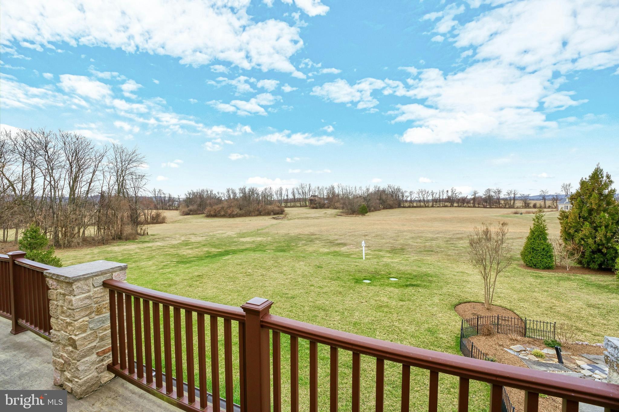 LEE'S CROSSING - Residential