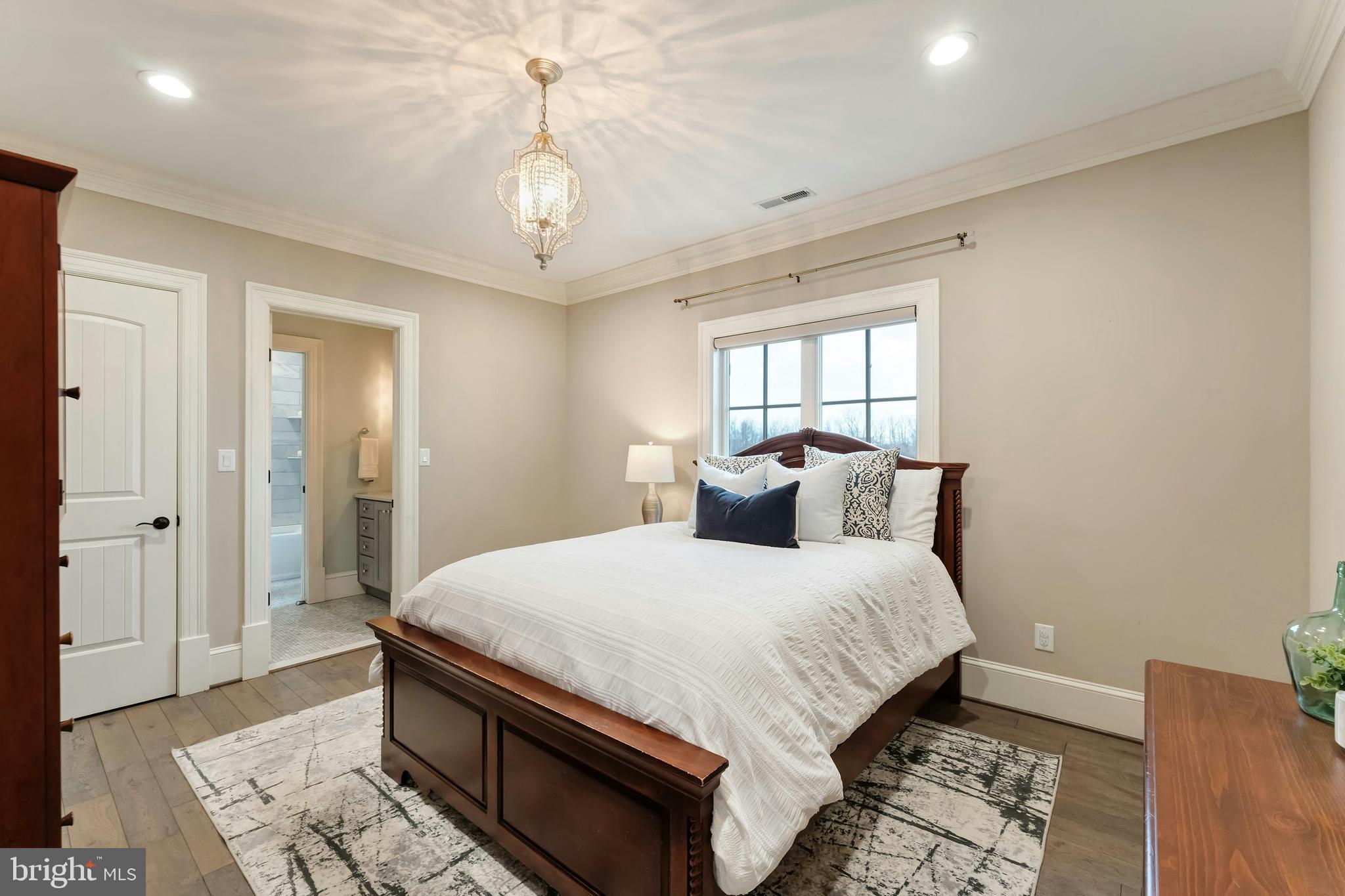 LEE'S CROSSING - Residential