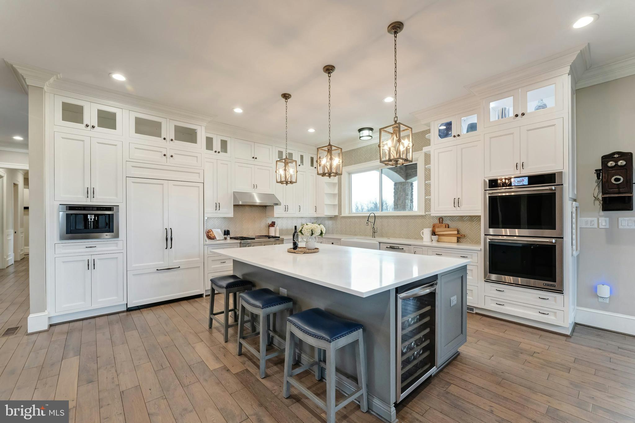 LEE'S CROSSING - Residential