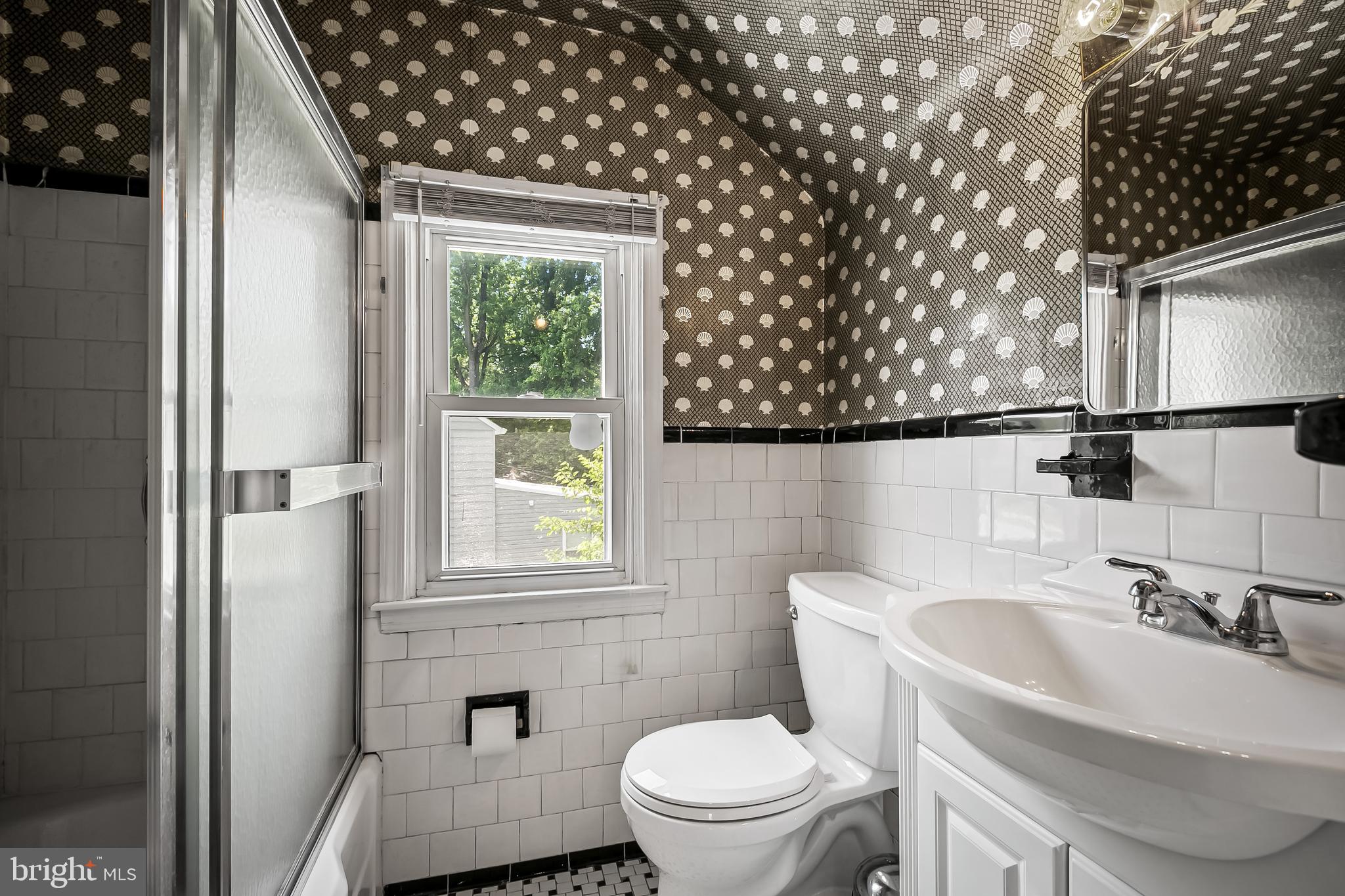 LAURAVILLE HISTORIC DISTRICT - Residential