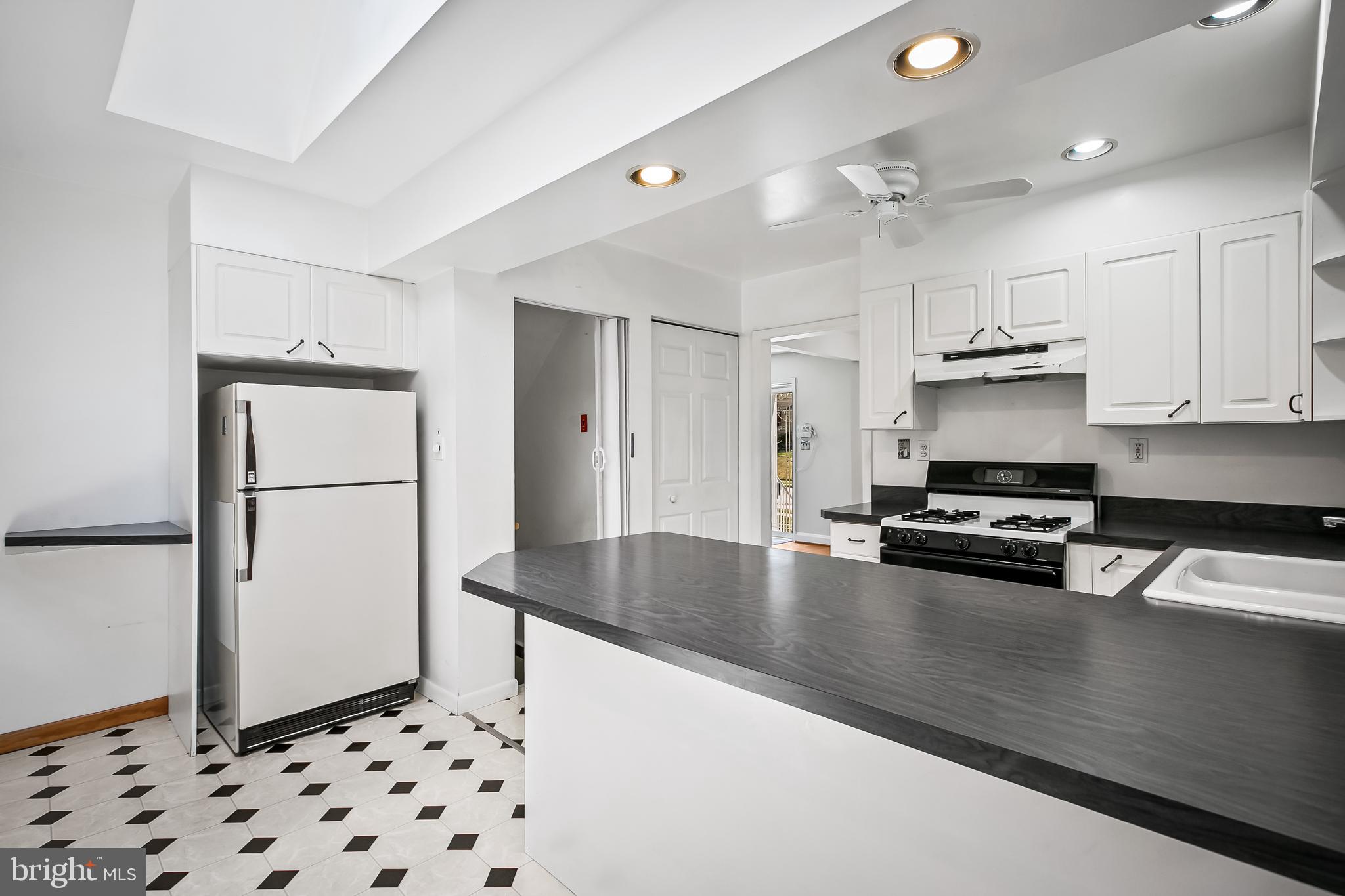 LAURAVILLE HISTORIC DISTRICT - Residential