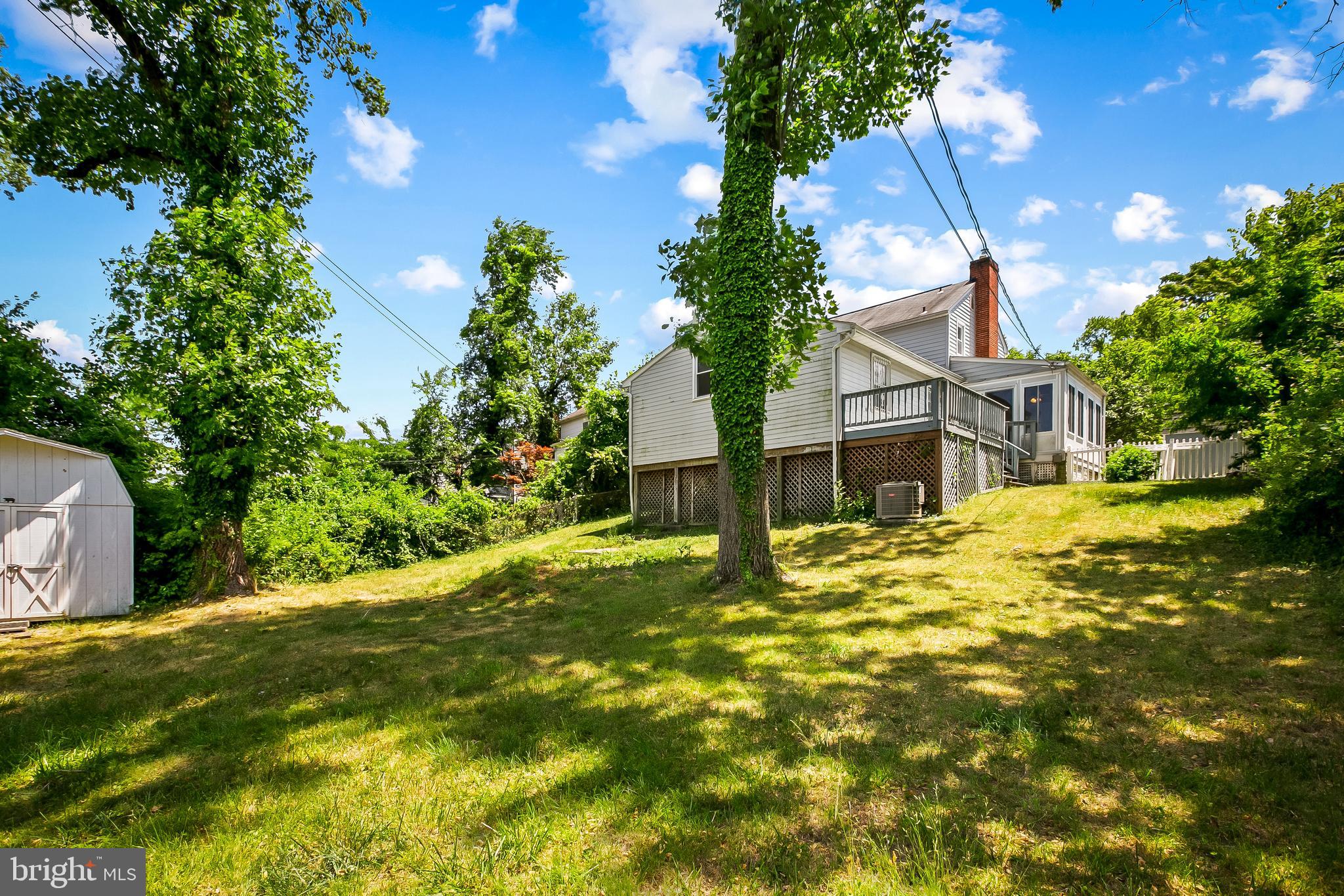 LAURAVILLE HISTORIC DISTRICT - Residential