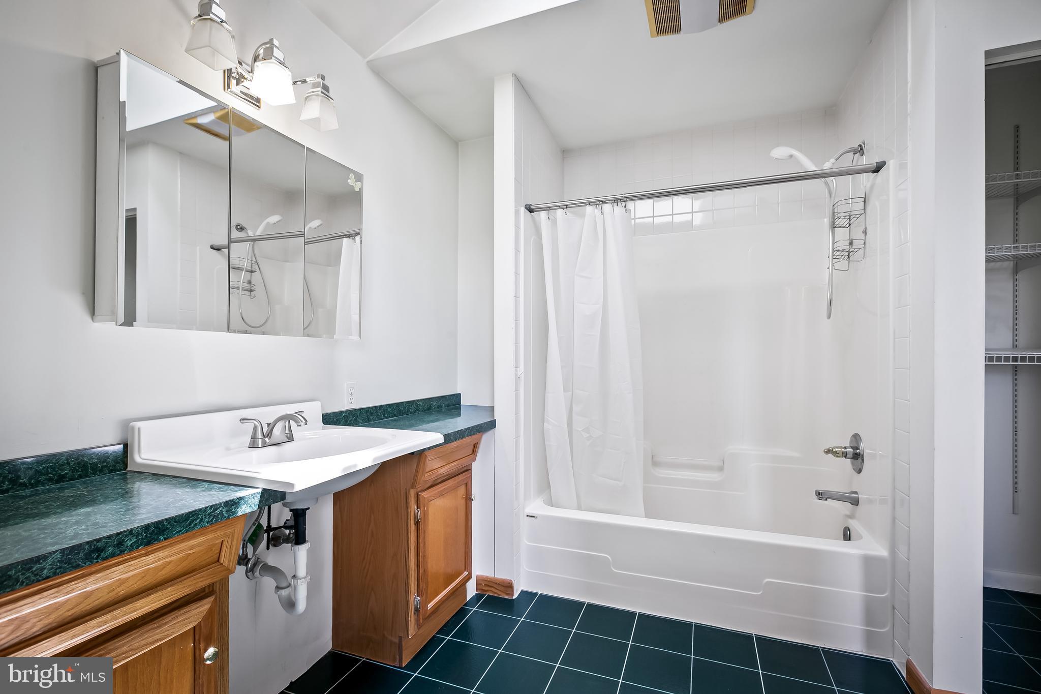 LAURAVILLE HISTORIC DISTRICT - Residential