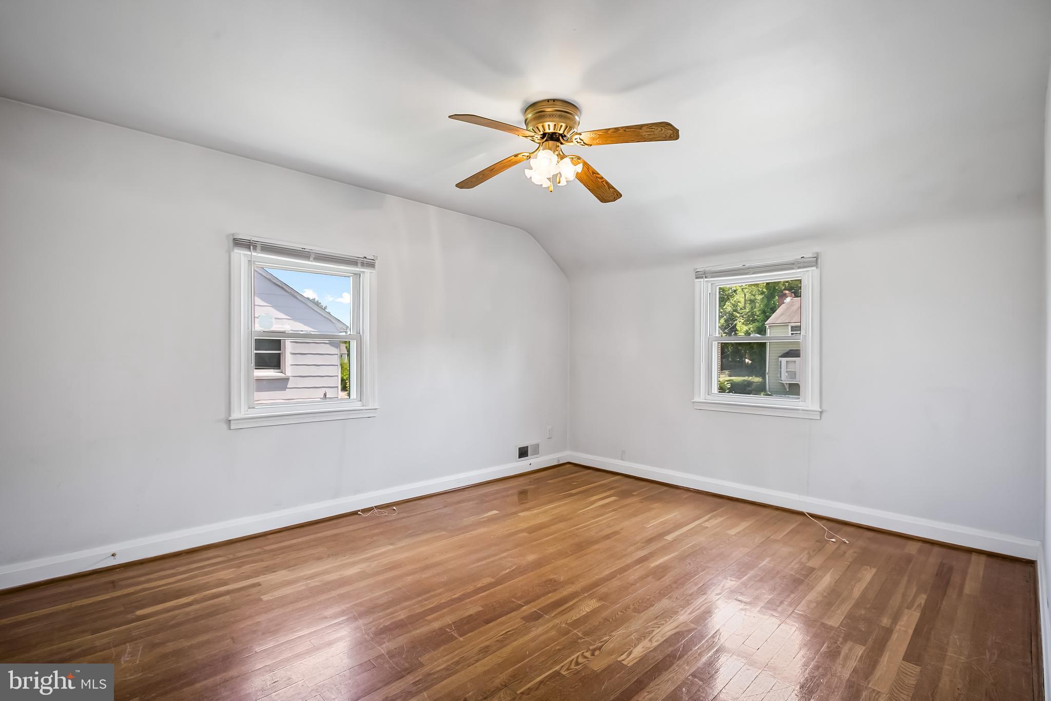 LAURAVILLE HISTORIC DISTRICT - Residential