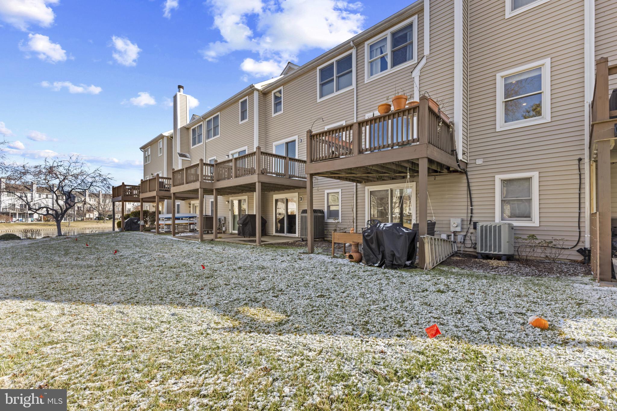 BAYSIDE MARINA - Residential