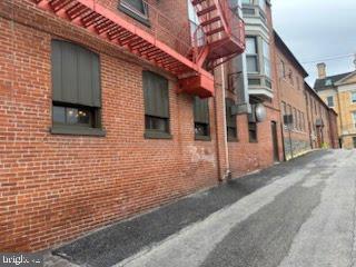 YORK CITY - Commercial Sale