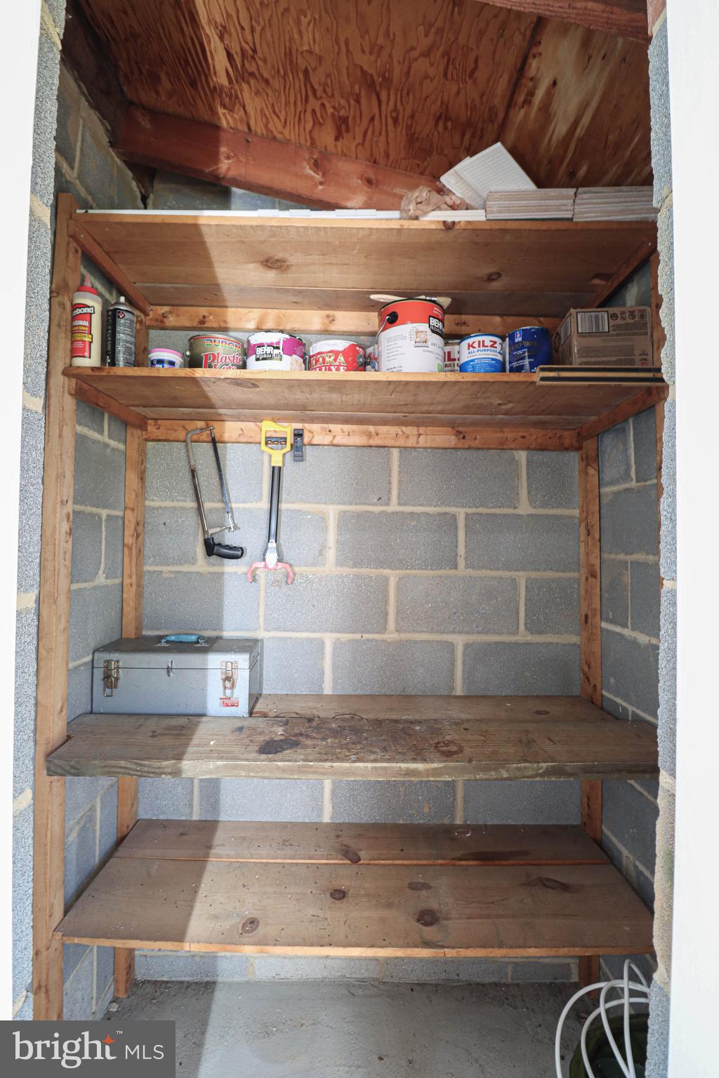 LEISURE WORLD - Residential