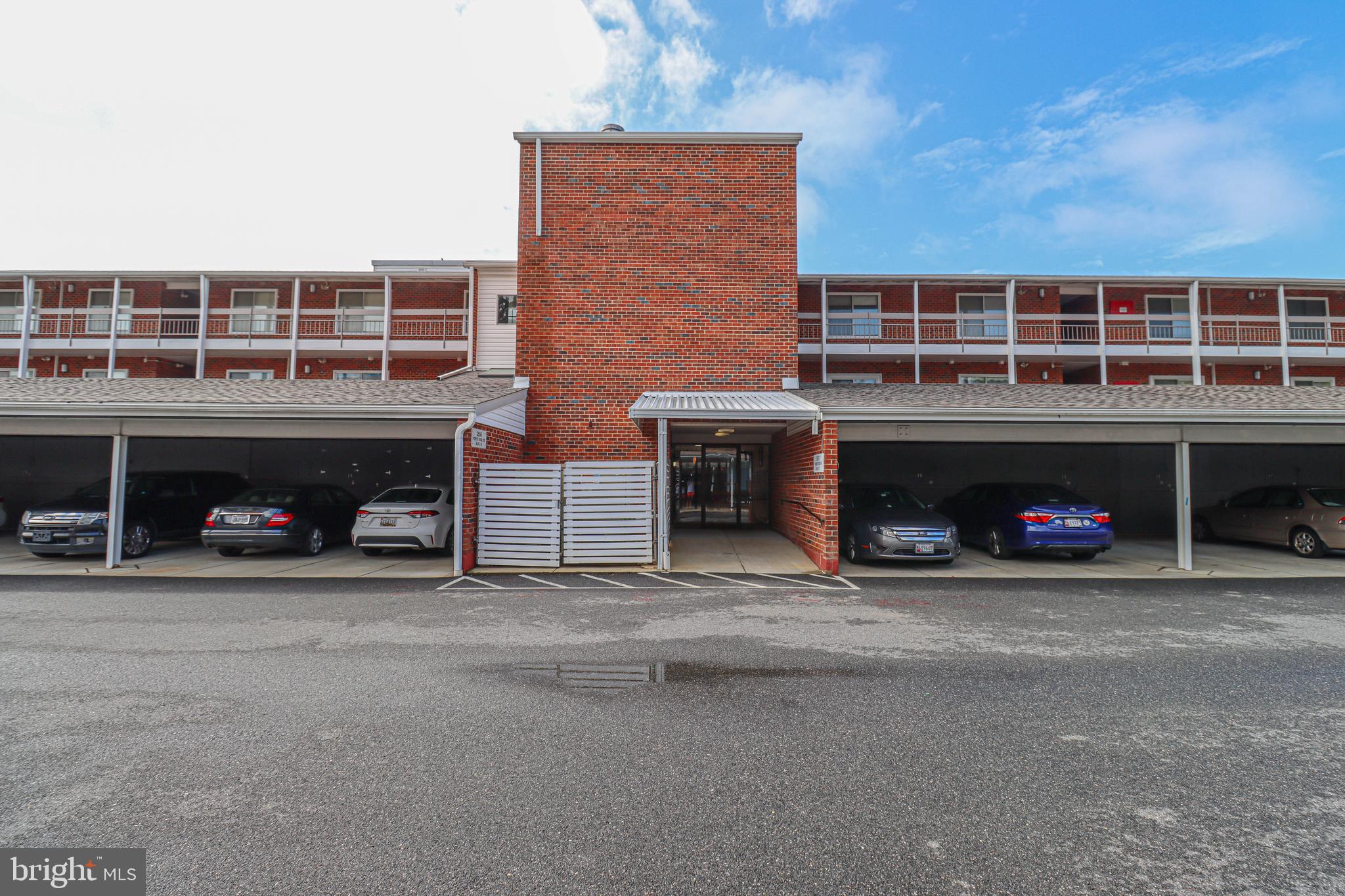 LEISURE WORLD - Residential