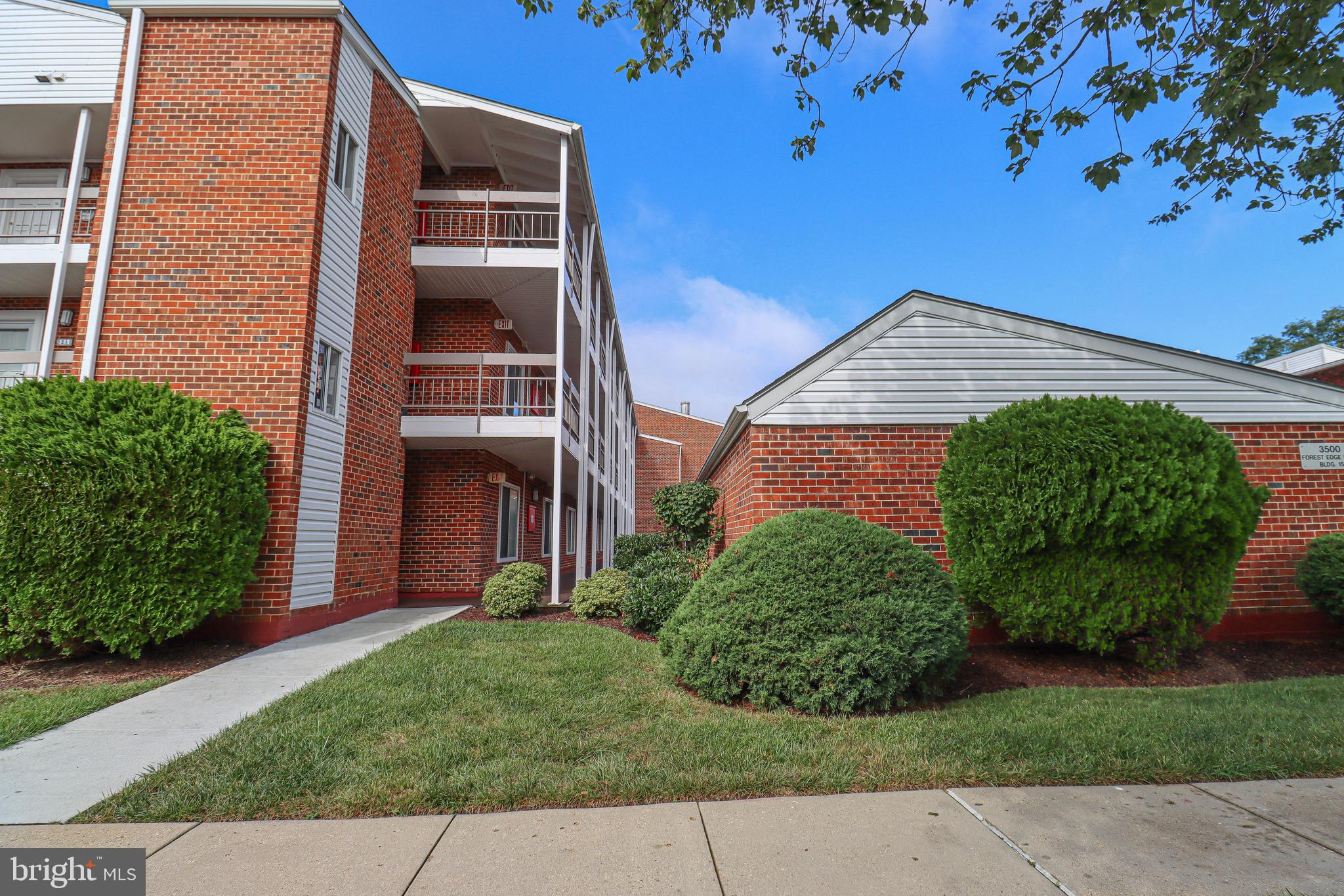 LEISURE WORLD - Residential