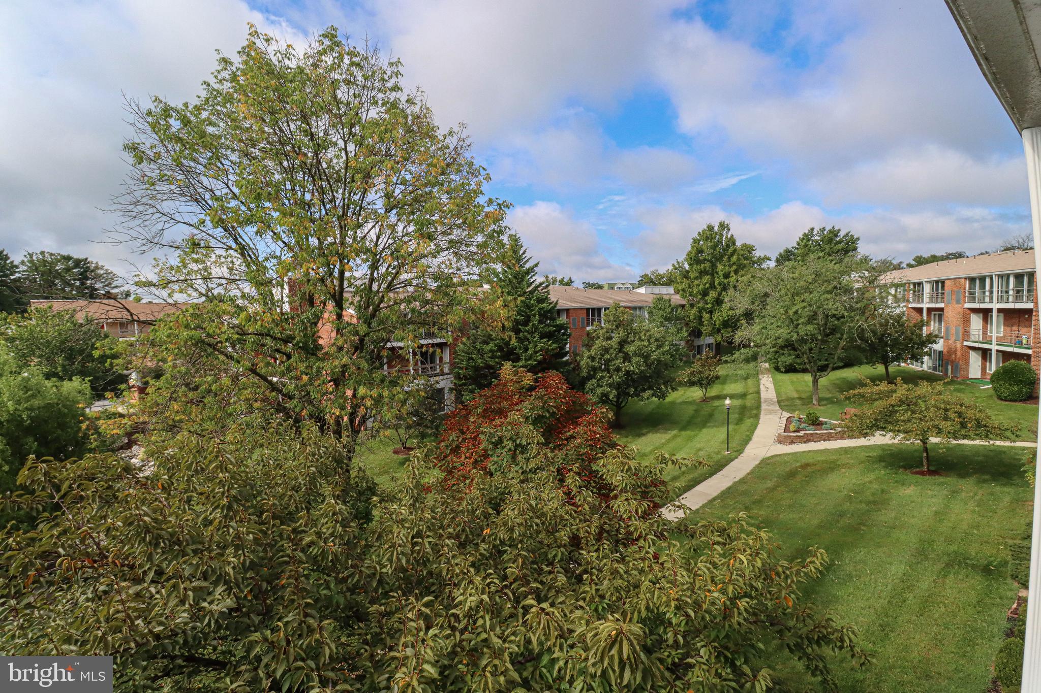 LEISURE WORLD - Residential