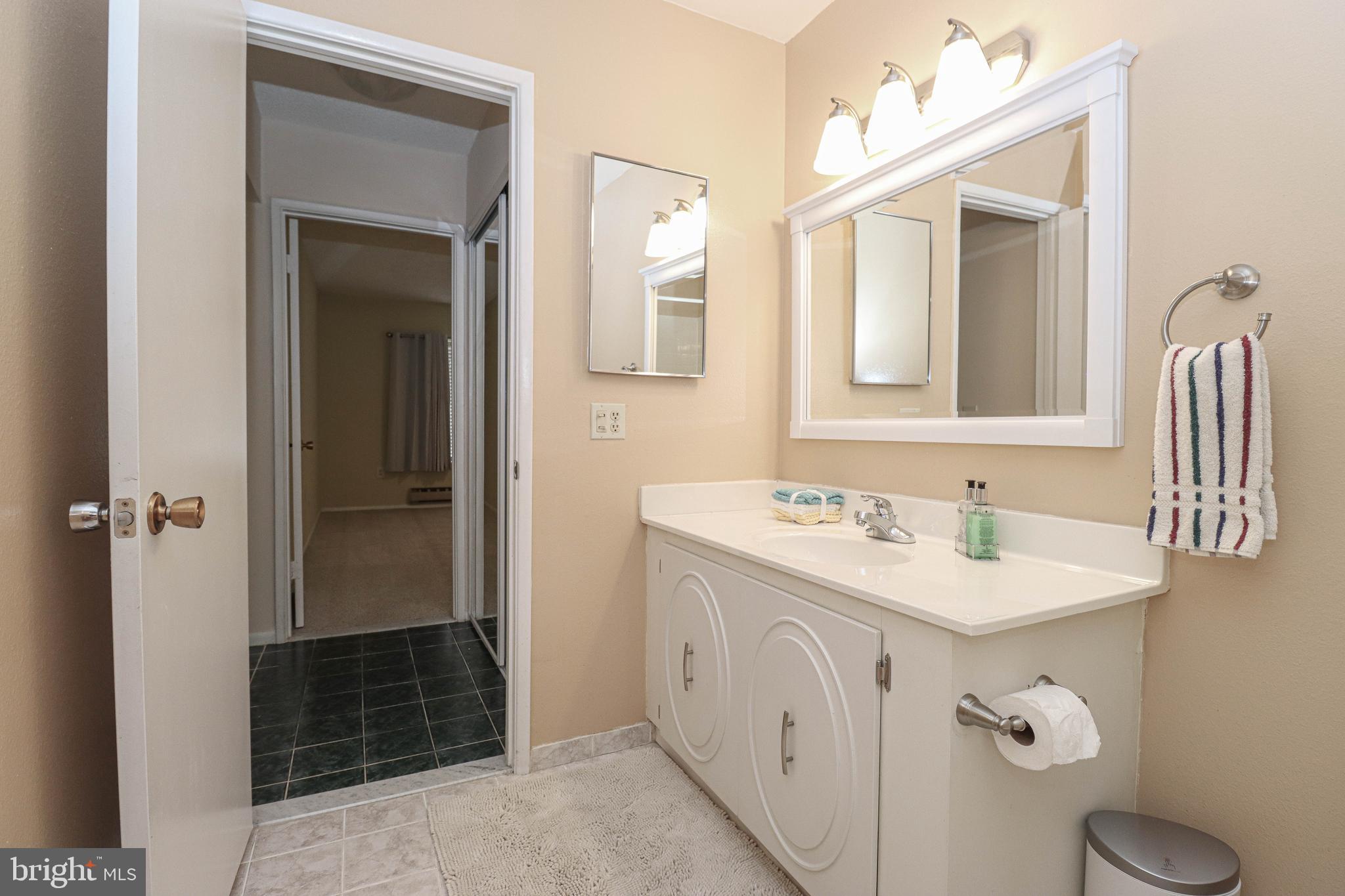 LEISURE WORLD - Residential