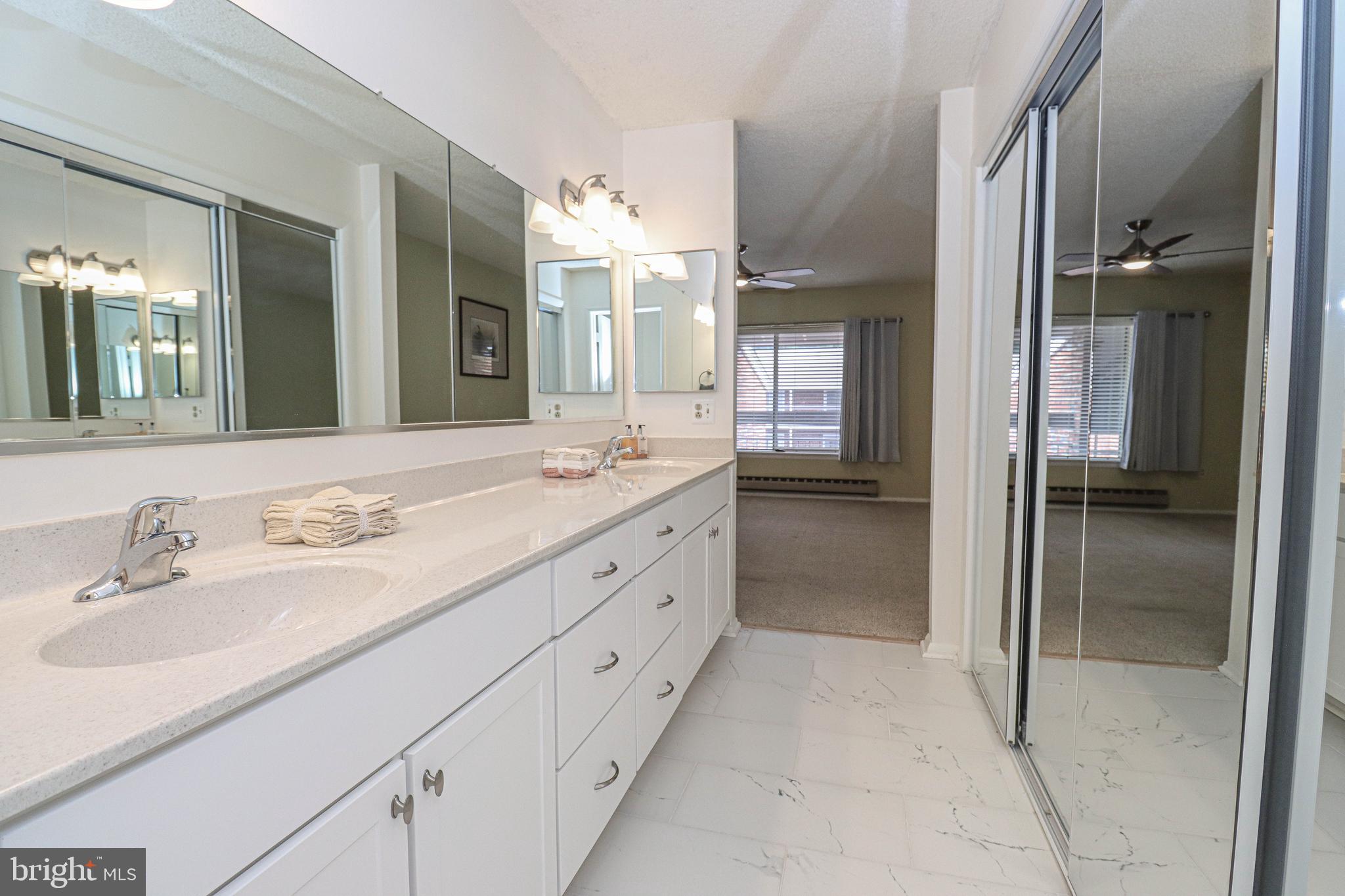 LEISURE WORLD - Residential