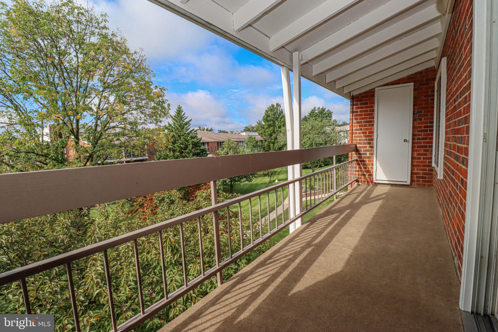 LEISURE WORLD - Residential