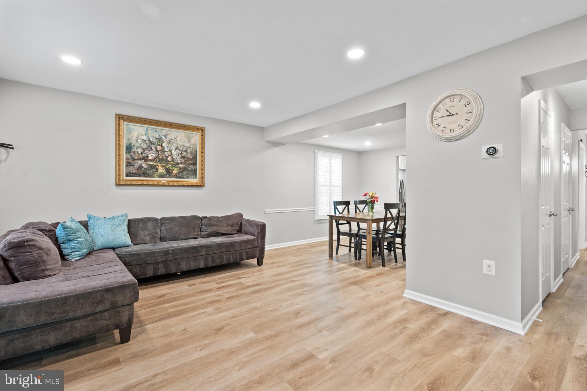 PINECREST - Residential