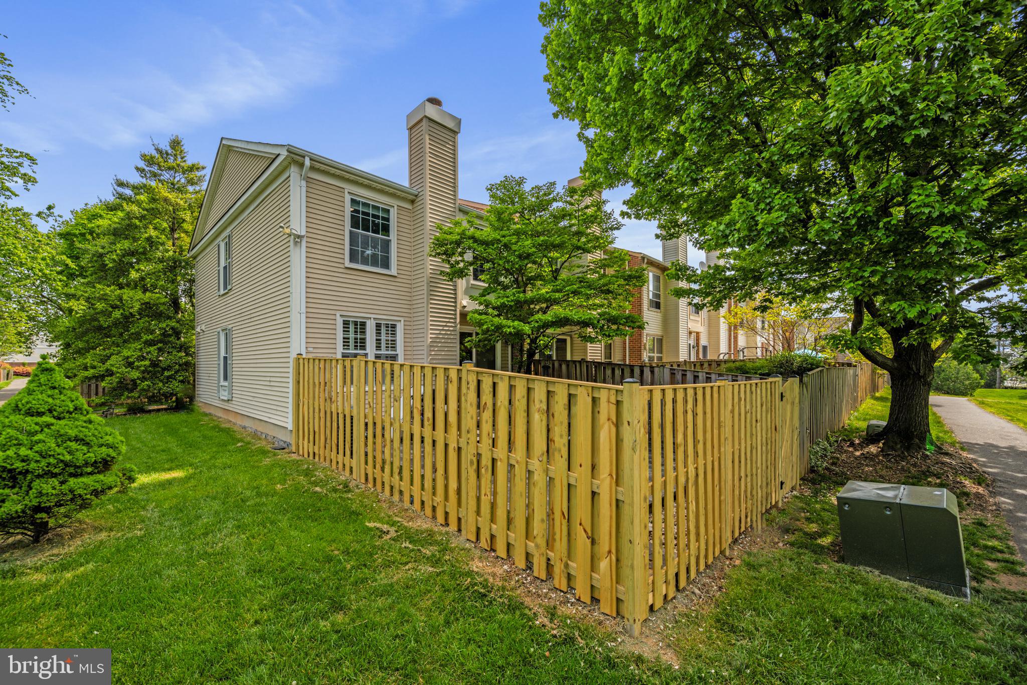 PINECREST - Residential