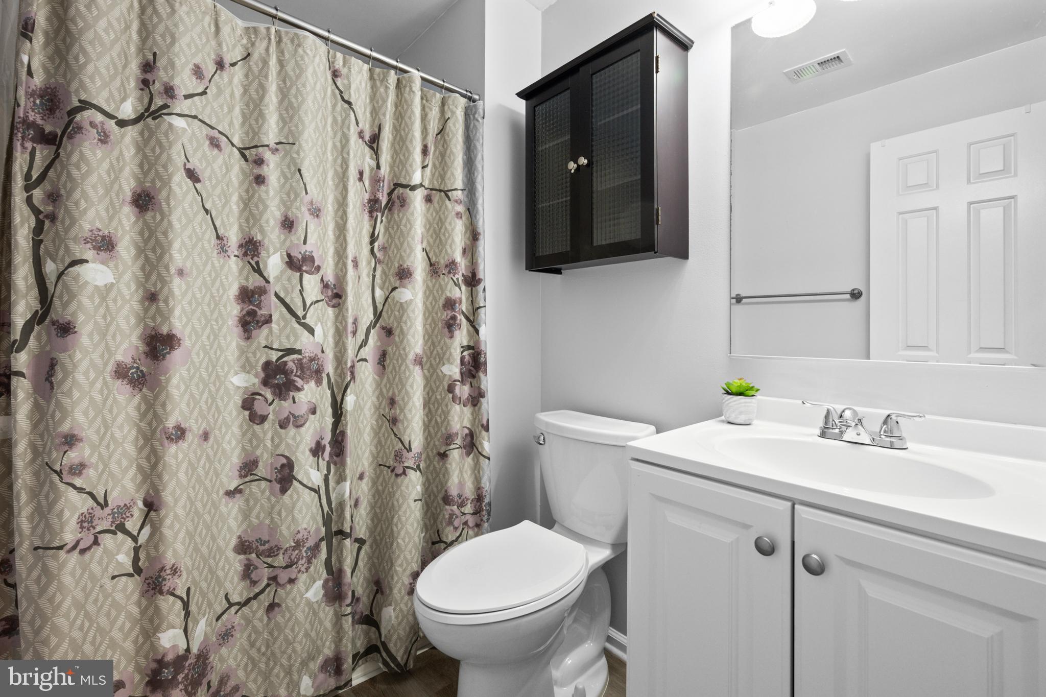 PINECREST - Residential