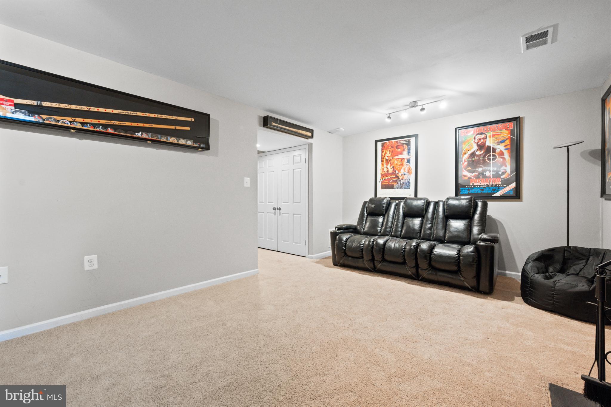 PINECREST - Residential