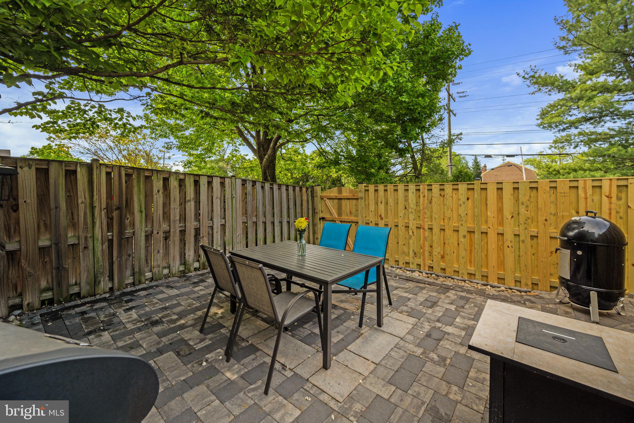 PINECREST - Residential